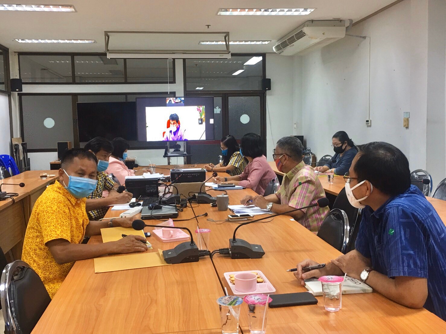 งการประชุมคณะกรรมการอำนวยการขับเคลื่อนแผนปฏิบัติการ 90 วัน “ปลูกผักสวนครัว เพื่อสร้างความมั่นคงทางอาหาร” ผ่านระบบ Video Conference
