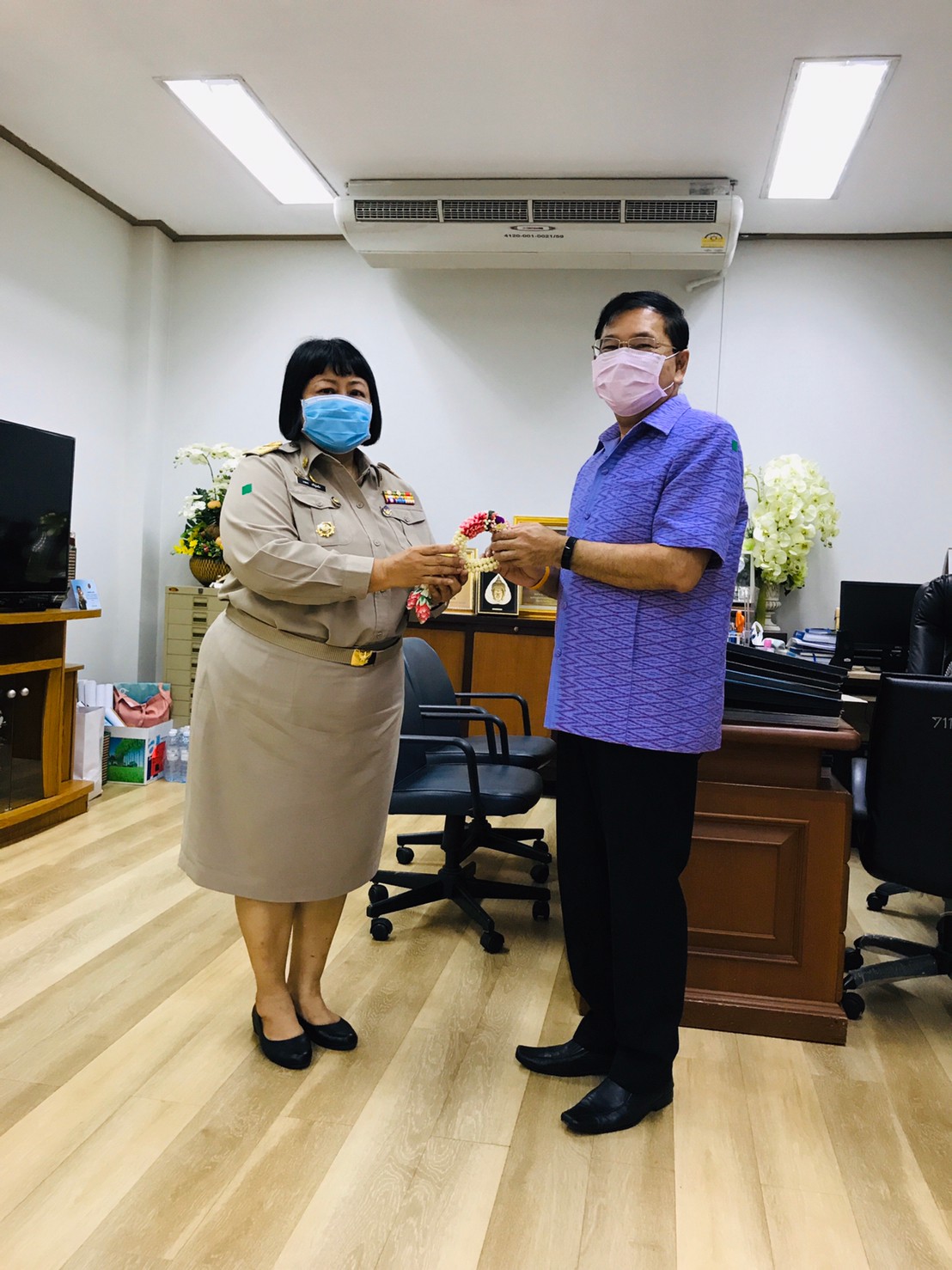 พัฒนาการจังหวัดปราจีนบุรีเข้าคาราวะผู้ว่าราชการจังหวัดปราจีนบุรี และรองผู้ว่าราชการจังหวัดปราจีนบุรี  และสักการะสิ่งศักดิ์สิทธิ์ของจังหวัดปราจีนบุรี