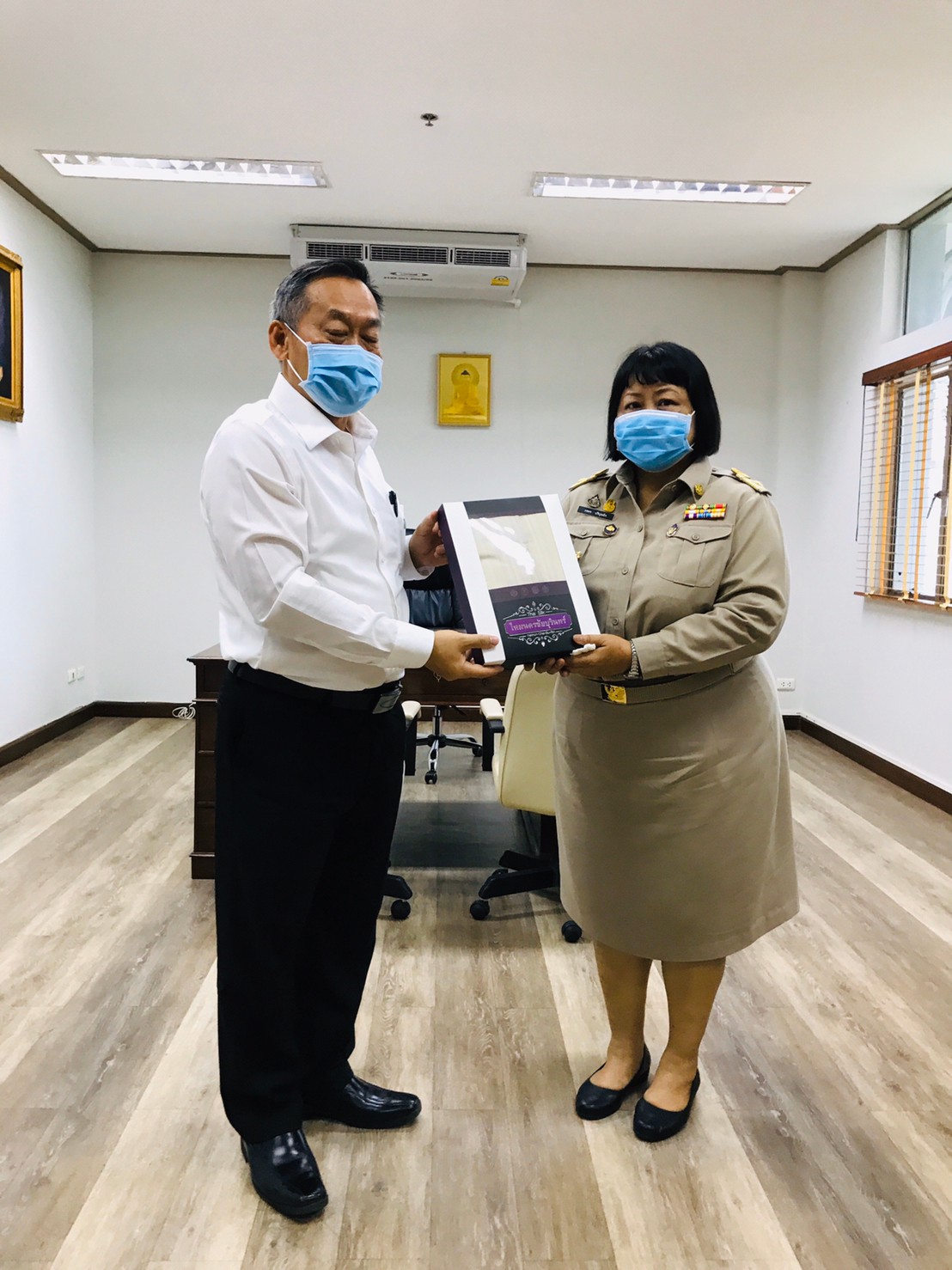 พัฒนาการจังหวัดปราจีนบุรีเข้าคาราวะผู้ว่าราชการจังหวัดปราจีนบุรี และรองผู้ว่าราชการจังหวัดปราจีนบุรี  และสักการะสิ่งศักดิ์สิทธิ์ของจังหวัดปราจีนบุรี
