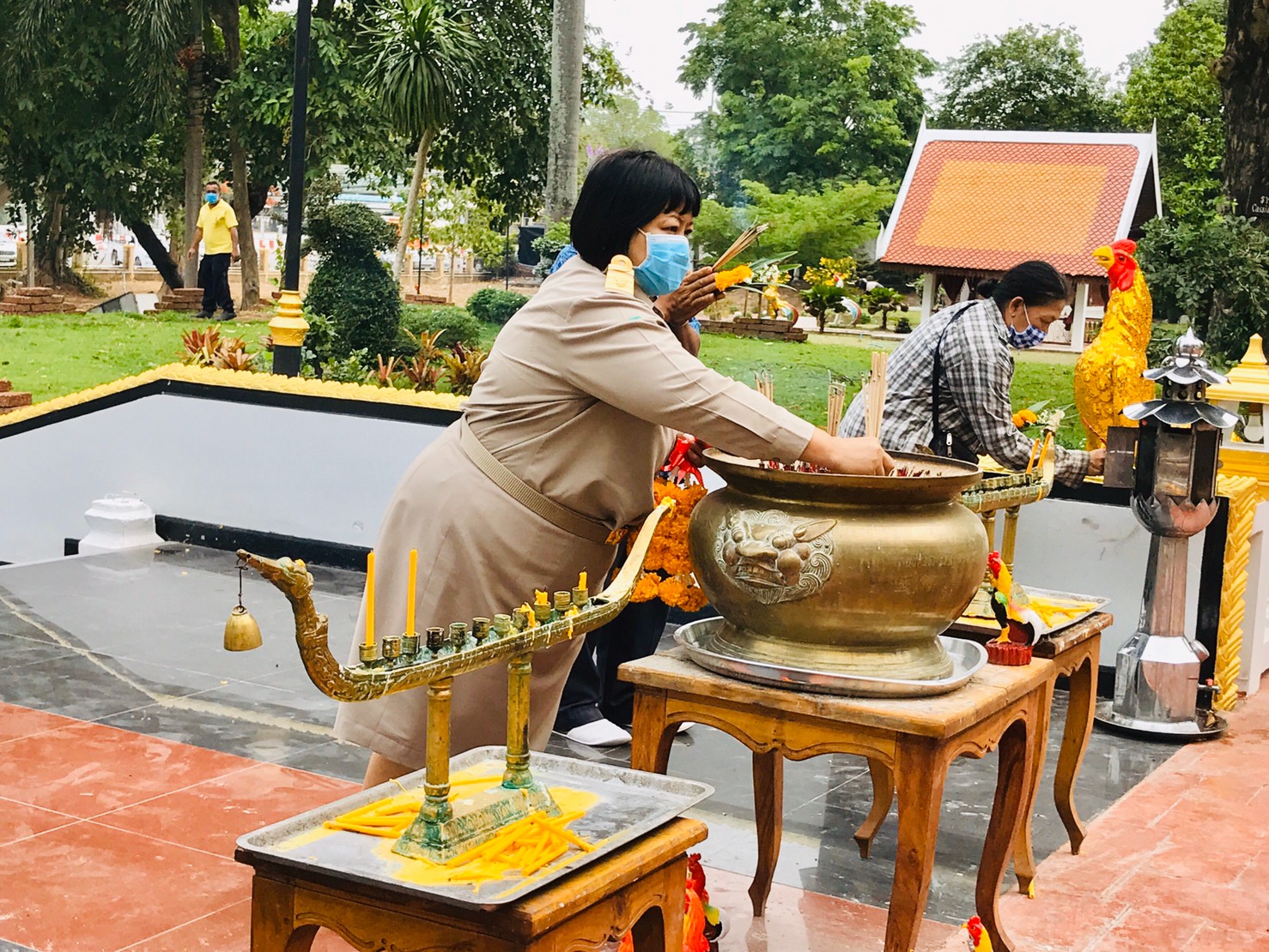 พัฒนาการจังหวัดปราจีนบุรีเข้าคาราวะผู้ว่าราชการจังหวัดปราจีนบุรี และรองผู้ว่าราชการจังหวัดปราจีนบุรี  และสักการะสิ่งศักดิ์สิทธิ์ของจังหวัดปราจีนบุรี