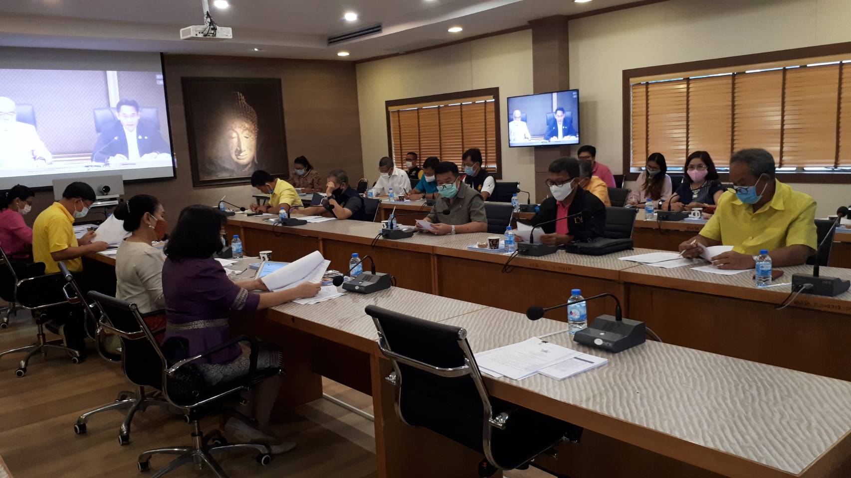 ประชุมชี้แจง การเสนอโครงการภายใต้กรอบนโยบายการฟื้นฟูเศรษฐกิจและสังคมของประเทศ ผ่านระบบการประชุมทางวีดิทัศน์ (Video Conference)