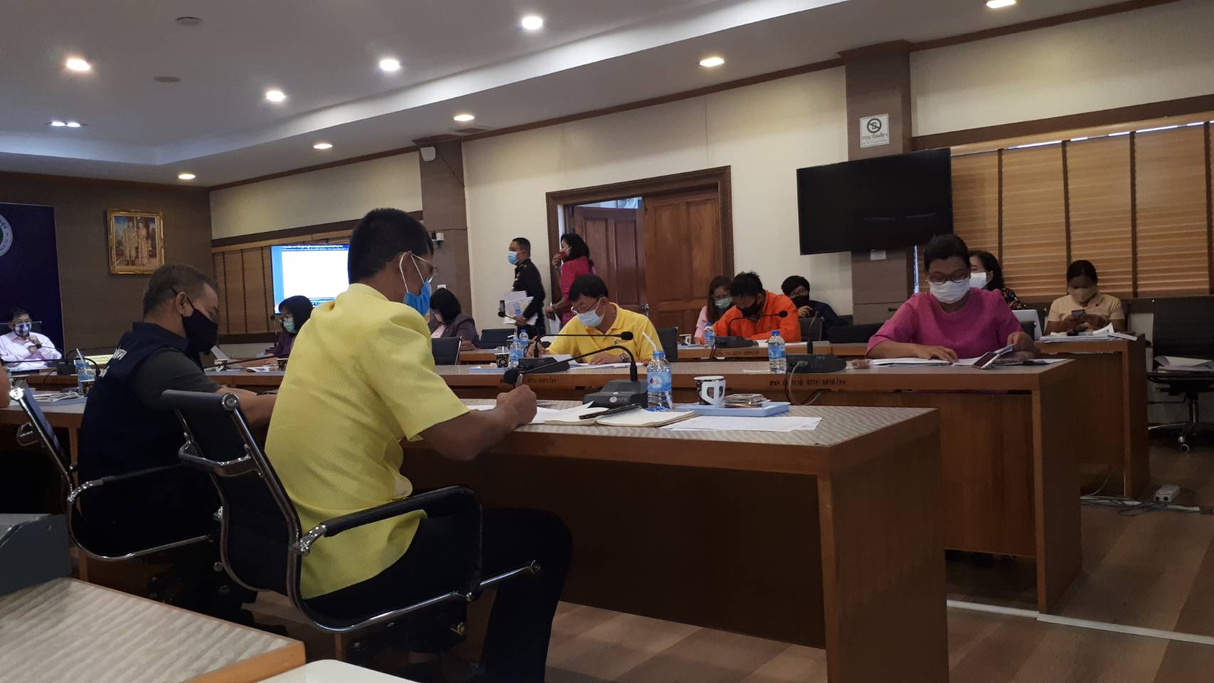 ประชุมชี้แจง การเสนอโครงการภายใต้กรอบนโยบายการฟื้นฟูเศรษฐกิจและสังคมของประเทศ ผ่านระบบการประชุมทางวีดิทัศน์ (Video Conference)