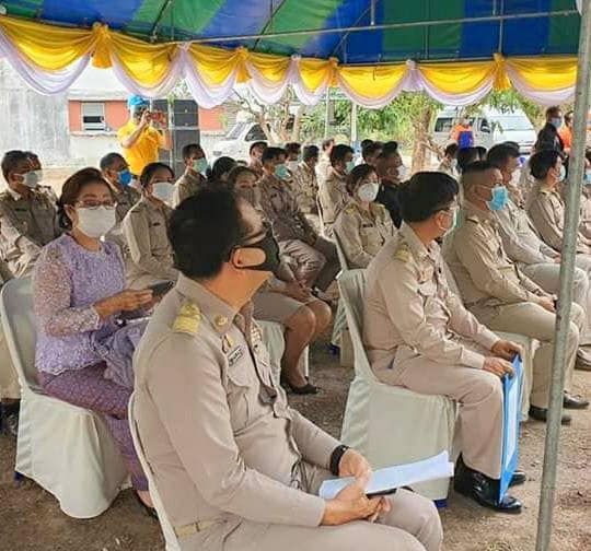 การต้อนรับ นายนิพนธ์ บุญญามณี รัฐมนตรีช่วยว่าการกระทรวงมหาดไทย ที่ได้มาติดตามการแก้ไขปัญหาภัยแล้ง ไฟป่า และตรวจเยี่ยมให้กำลังใจแก่เจ้าหน้าที่ประจำจุดคัดกรองป้องกันการแพร่ระบาดของโรคโควิด-19