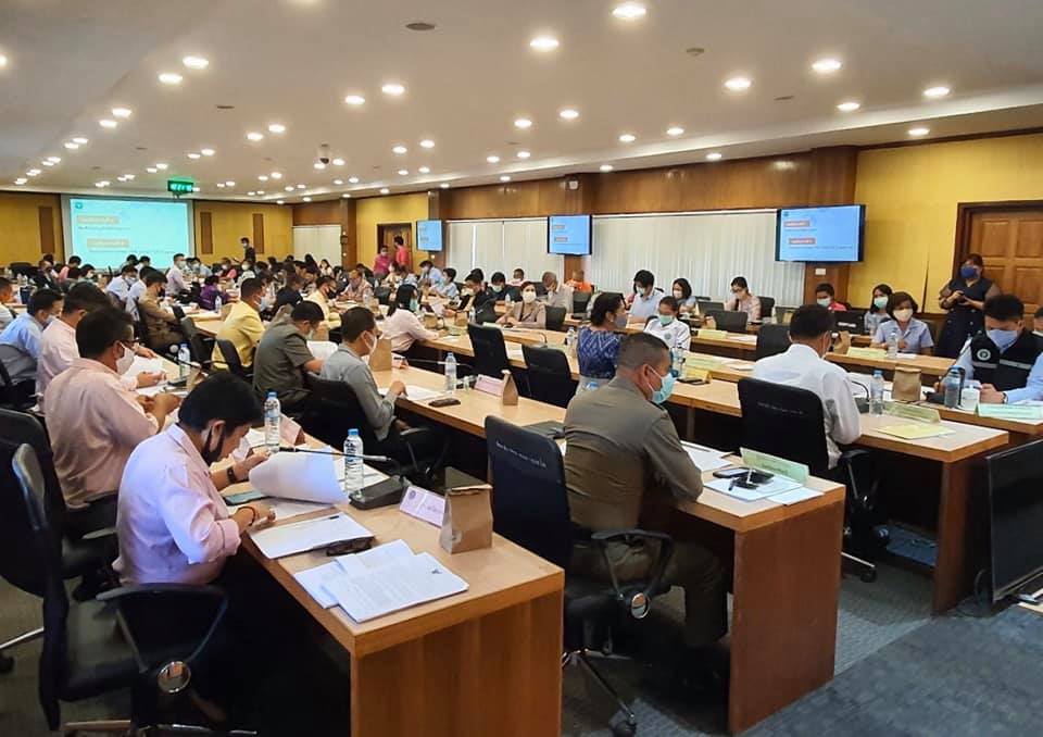 ประชุมคณะกรรมการโรคติดต่อจังหวัดปราจีนบุรี และคณะกรรมการศูนย์บริหารสถานการณ์ฉุกเฉินฯ โควิด-19 จังหวัดปราจีนบุรี