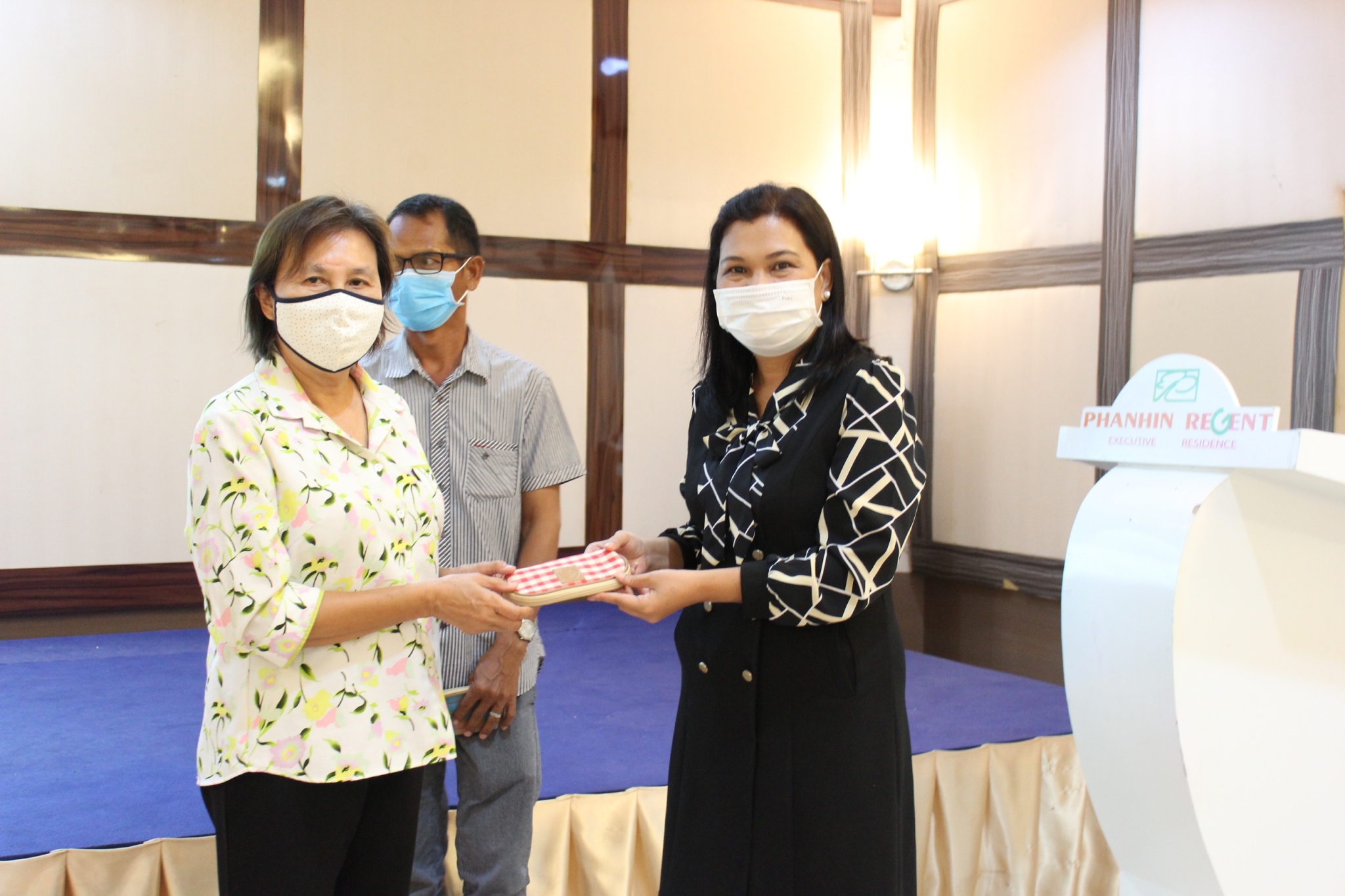 โครงการสร้างรายได้จากการจำหน่ายสินค้าด้วยกลไกประชารัฐ กิจกรรม การประชุมเชิงปฏิบัติการสร้างรายได้จากกิจการอาหารปลอดภัย (โรงพยาบาล โรงแรม โรงเรียน ร้านอาหาร)