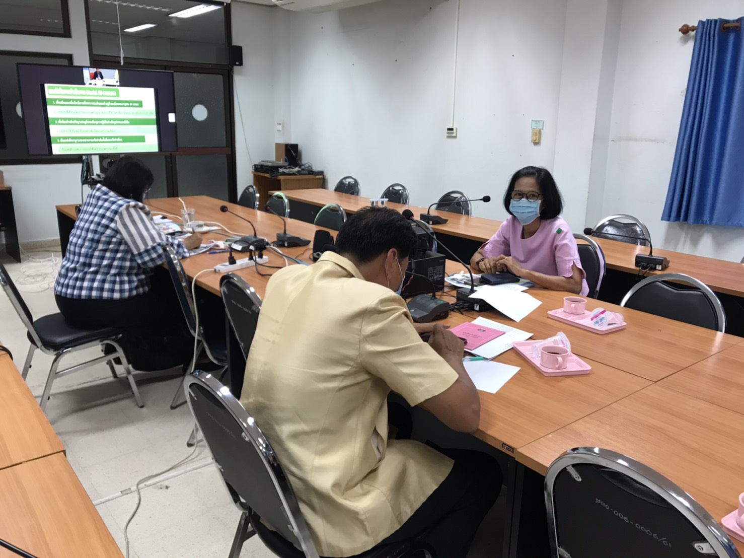 การประชุมผ่านระบบวีดิทัศน์ทางไกล ( Video Conference ) เรื่อง การขับเคลื่อนหลักทฤษฎีใหม่ของพระบาทสมเด็จพระเจ้าอยู่หัว รัชกาลที่ 9 ประยุกต์สู่ “โคก หนอง นา โมเดล” 30 ตารางวา