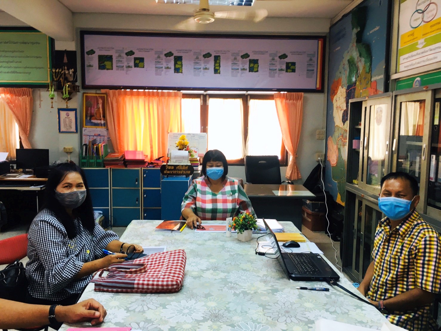 ประชุมเจ้าหน้าที่พัฒนาชุมชนของสำนักงานพัฒนาชุมชนอำเภอเมืองปราจีนบุรี