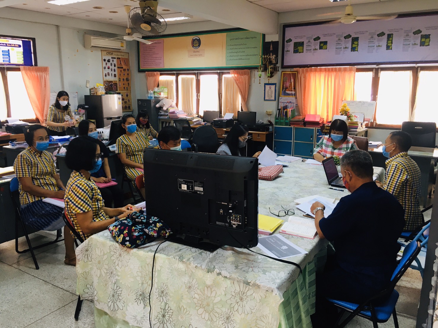 ประชุมเจ้าหน้าที่พัฒนาชุมชนของสำนักงานพัฒนาชุมชนอำเภอเมืองปราจีนบุรี