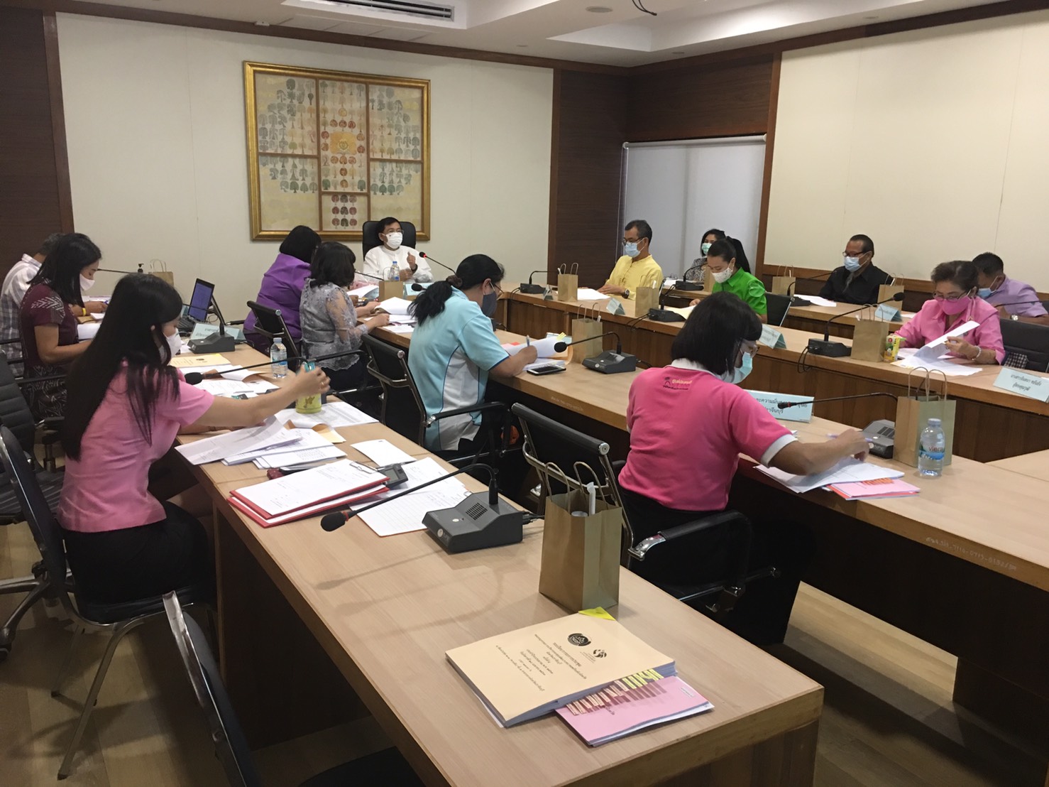 การประชุมคณะอนุกรรมการบริหารกองทุนพัฒนาบทบาทสตรีระดับจังหวัด จังหวัดปราจีนบุรี ครั้งที่ 5 ประจำปีงบประมาณ พ.ศ. 2563