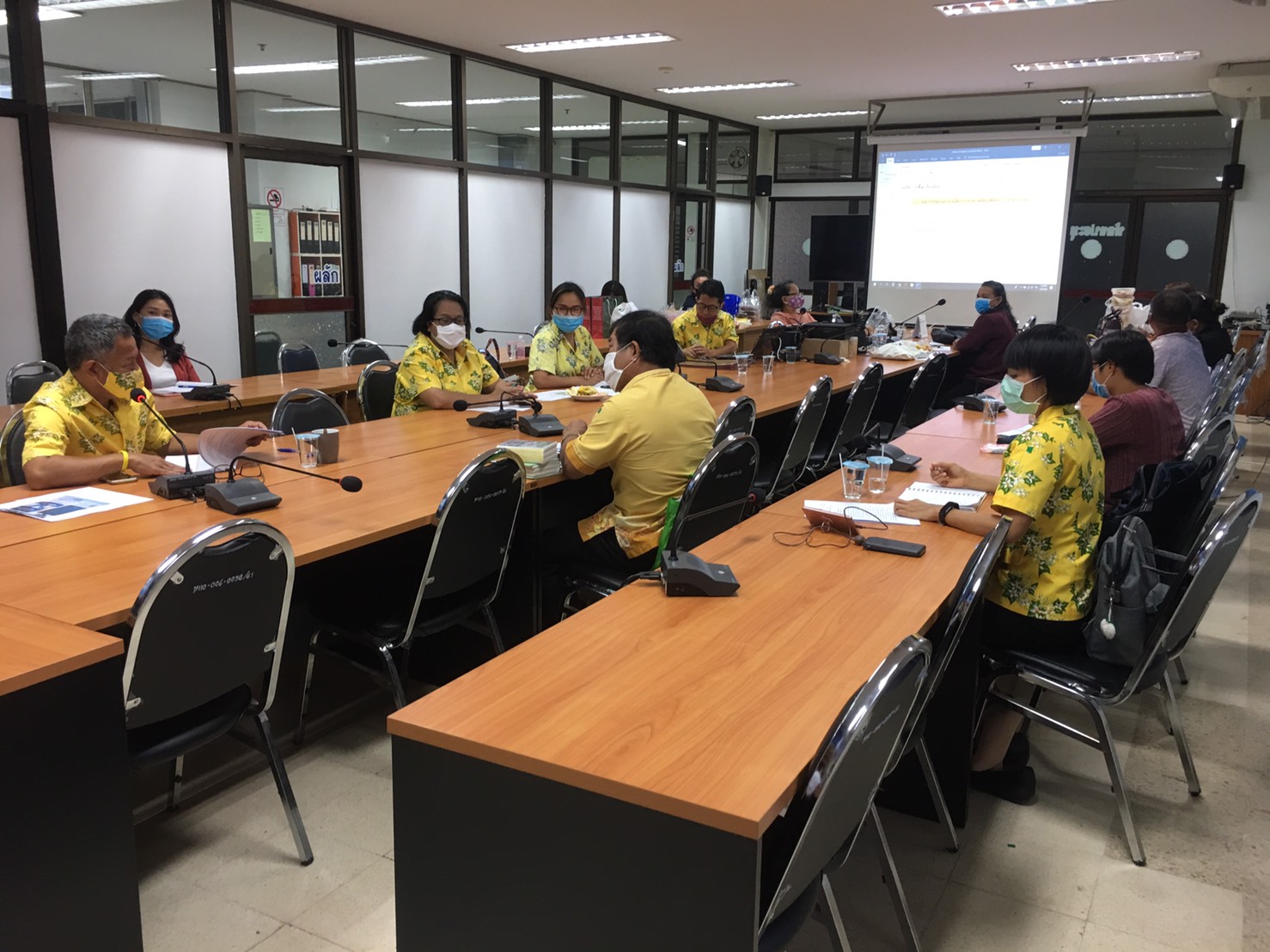 การประชุมประธานคณะกรรมการเครือข่าย OTOP อำเภอ , OTOP Trader จังหวัดปราจีนบุรี และนักวิชาการพัฒนาชุมชนอำเภอผู้รับผิดชอบงาน OTOP