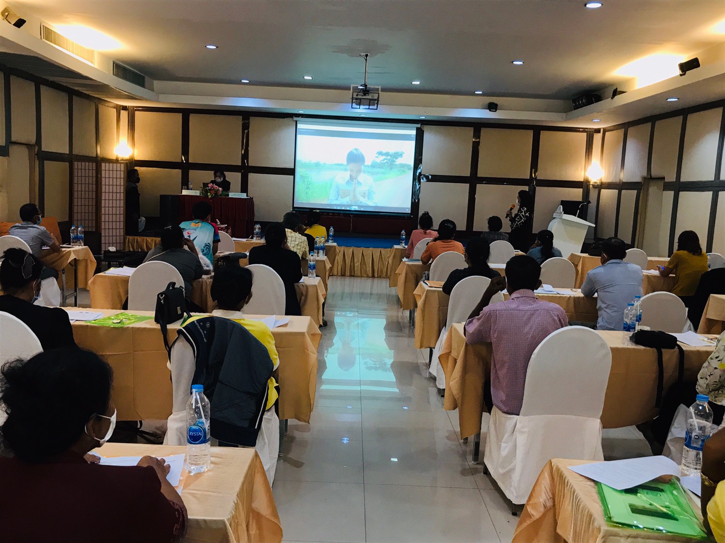 โครงการสร้างรายได้จากการจำหน่ายสินค้าด้วยกลไกประชารัฐ กิจกรรม การประชุมเชิงปฏิบัติการสร้างรายได้จากกิจการอาหารปลอดภัย (โรงพยาบาล โรงแรม โรงเรียน ร้านอาหาร)