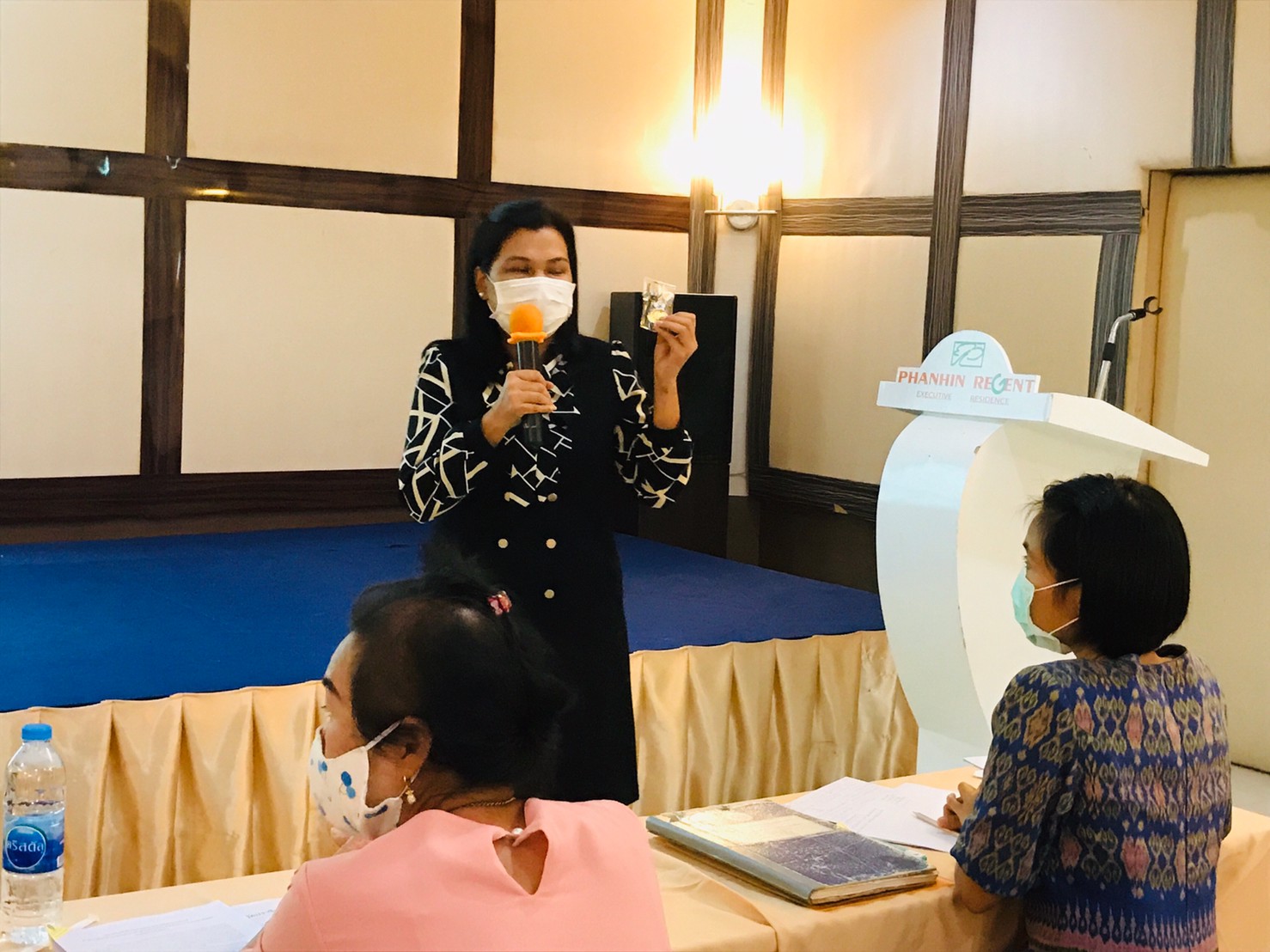 โครงการสร้างรายได้จากการจำหน่ายสินค้าด้วยกลไกประชารัฐ กิจกรรม การประชุมเชิงปฏิบัติการสร้างรายได้จากกิจการอาหารปลอดภัย (โรงพยาบาล โรงแรม โรงเรียน ร้านอาหาร)