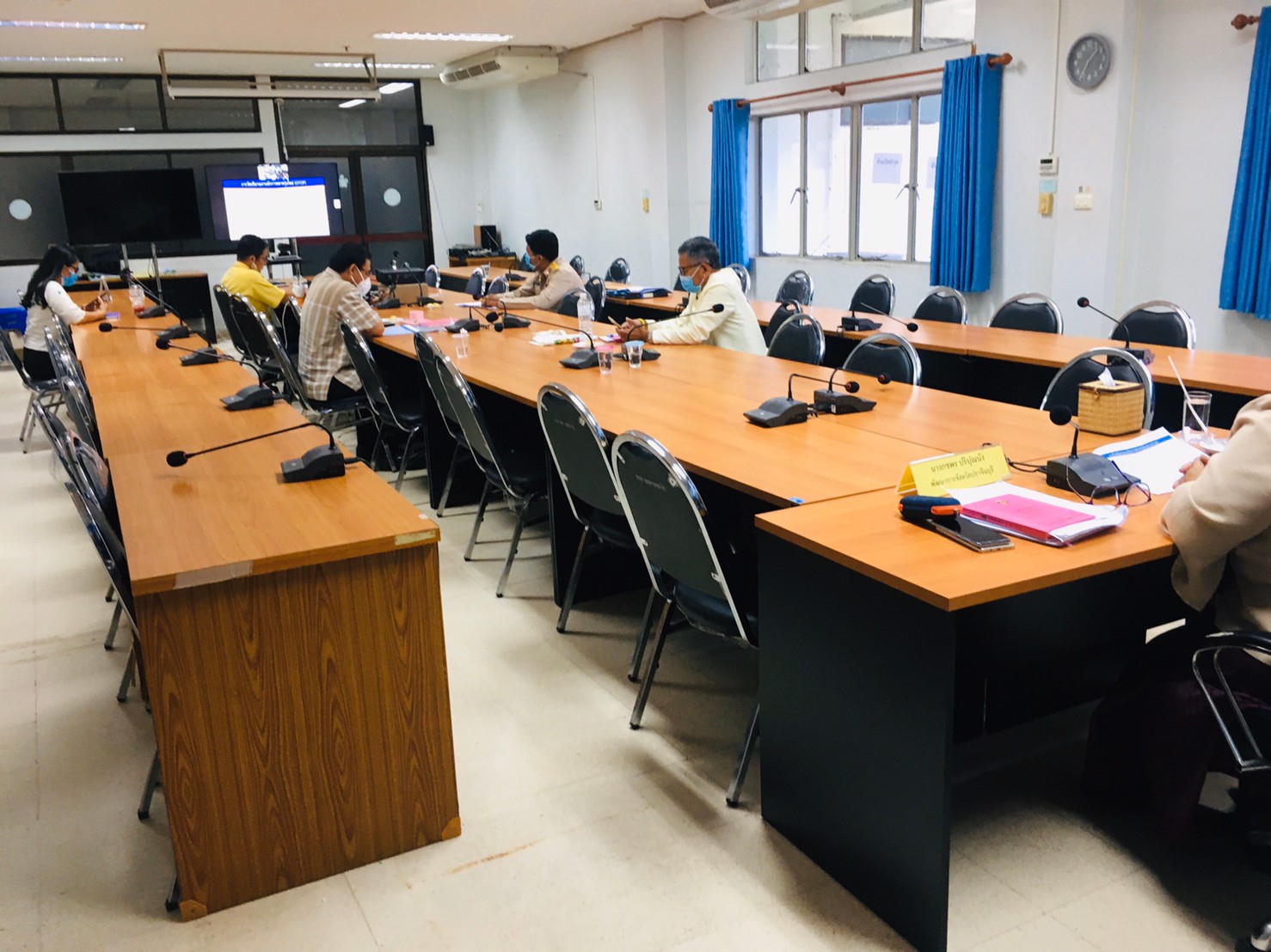 การประชุมชี้แจงการดำเนินงานโครงการส่งเสริมนักการตลาดรุ่นใหม่ (OTOP) ผ่านระบบวีดิทัศน์ทางไกล (VDO Conference)