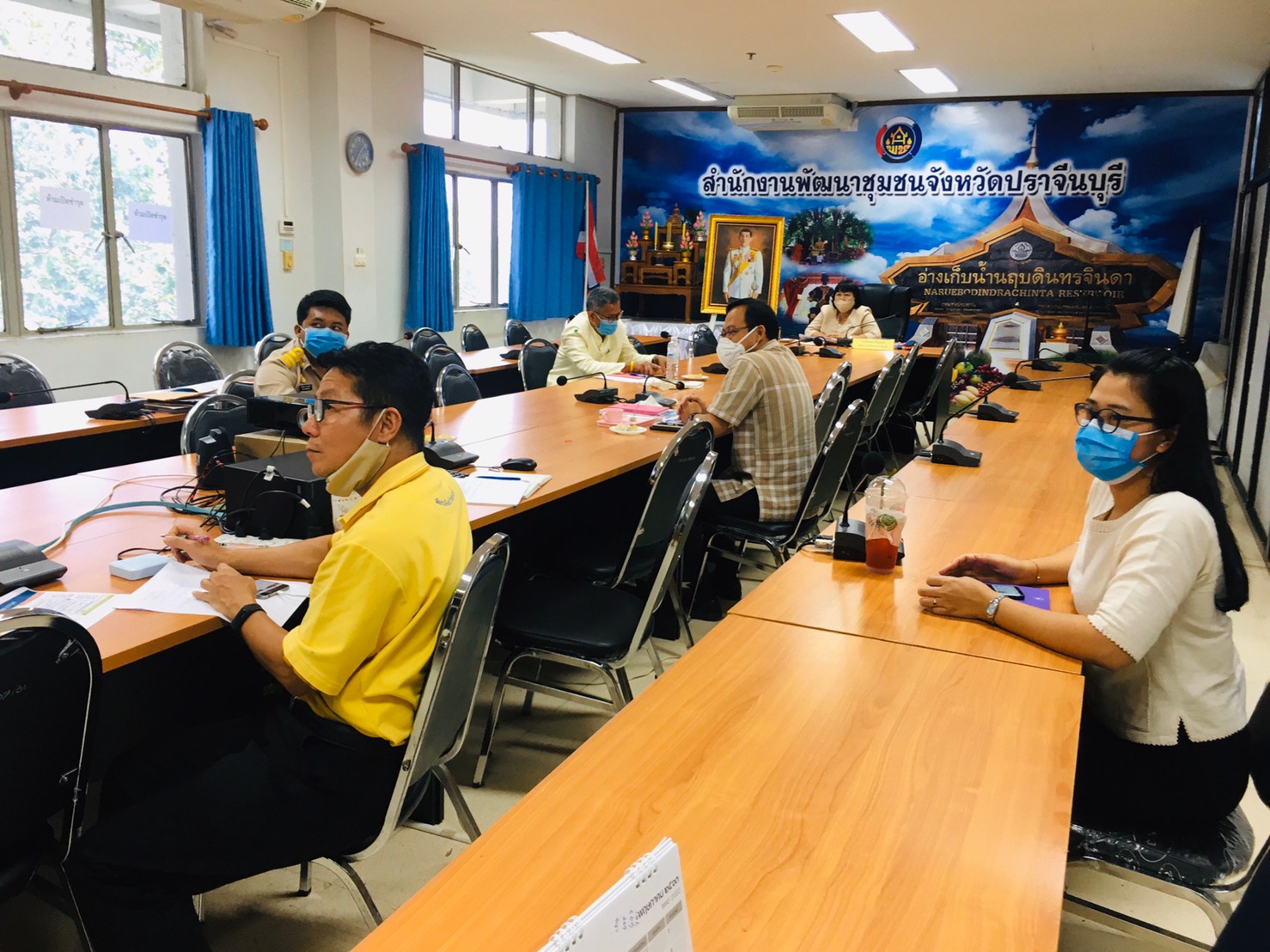 การประชุมชี้แจงการดำเนินงานโครงการส่งเสริมนักการตลาดรุ่นใหม่ (OTOP) ผ่านระบบวีดิทัศน์ทางไกล (VDO Conference)