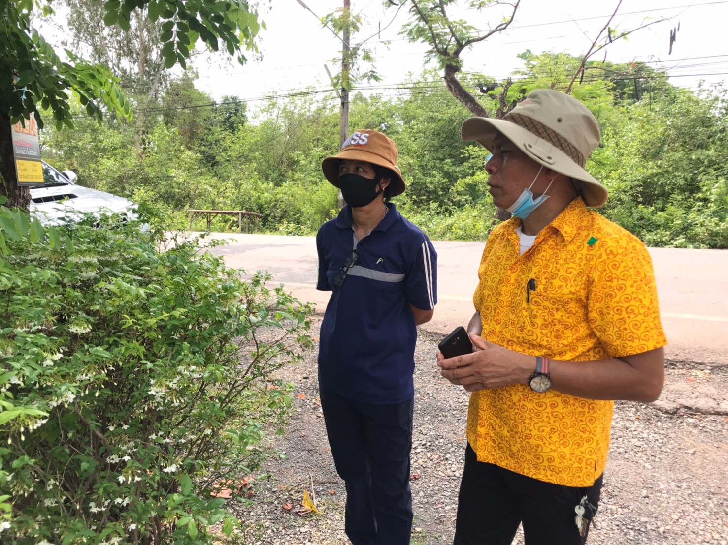 ติดตามการดำเนินงานโครงการพัฒนากสิกรรมสู่ระบบเศรษฐกิจพอเพียง : กิจกรรมเอามื้อสามัคคี โคก หนอง นา โมเดล หิ้วปิ่นโตไปเอามื้อสามัคคี ถือจอบเสียมไปพลิกฟื้นแผ่นดิน