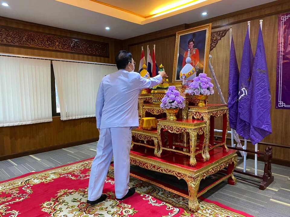 ปราจีนบุรี จัดมหกรรมรวมพลังคนดีแห่งแผ่นดินประจำปี ๒๕๖๔ มอบโล่รางวัลพระราชทานหมู่บ้านเศรษฐกิจพอเพียง “อยู่เย็น เป็นสุข”