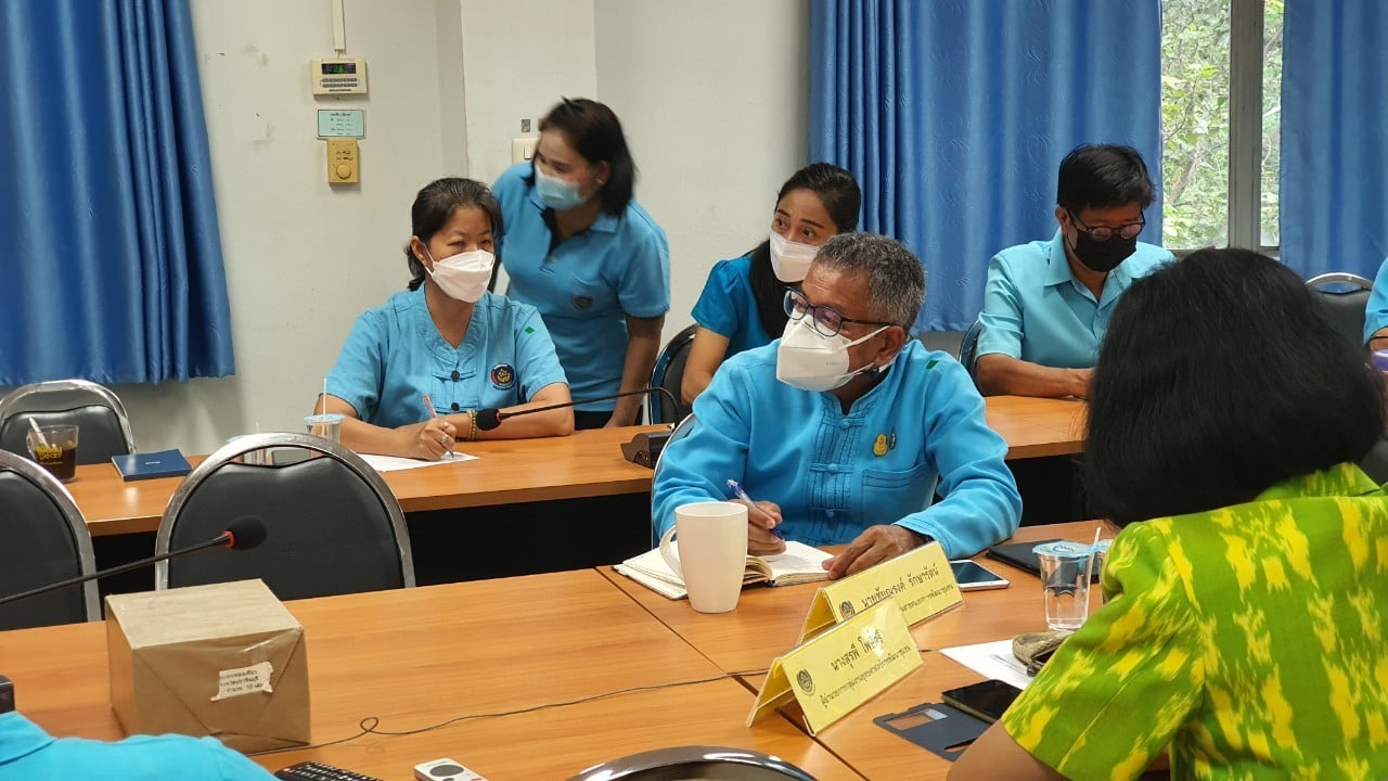 การประชุมรับมอบนโยบายการขับเคลื่อนงานพัฒนาชุมชน ประจำปี ๒๕๖๕ ผ่านระบบ VDO Conference