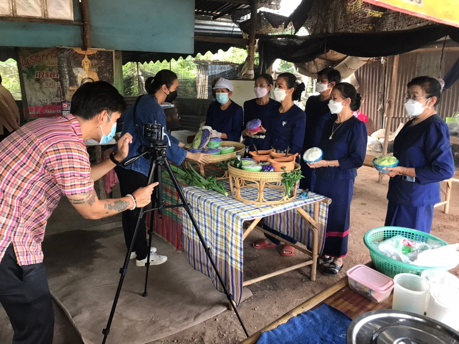สืบสานภูมิปัญญาไทยพวน สู่อาชีพขนมจีนสมุนไพรกลุ่มสตรีบ้านแล้ง ตำบลดงกระทงยาม อำเภอศรีมหาโพธิ จังหวัดปราจีนบุรี