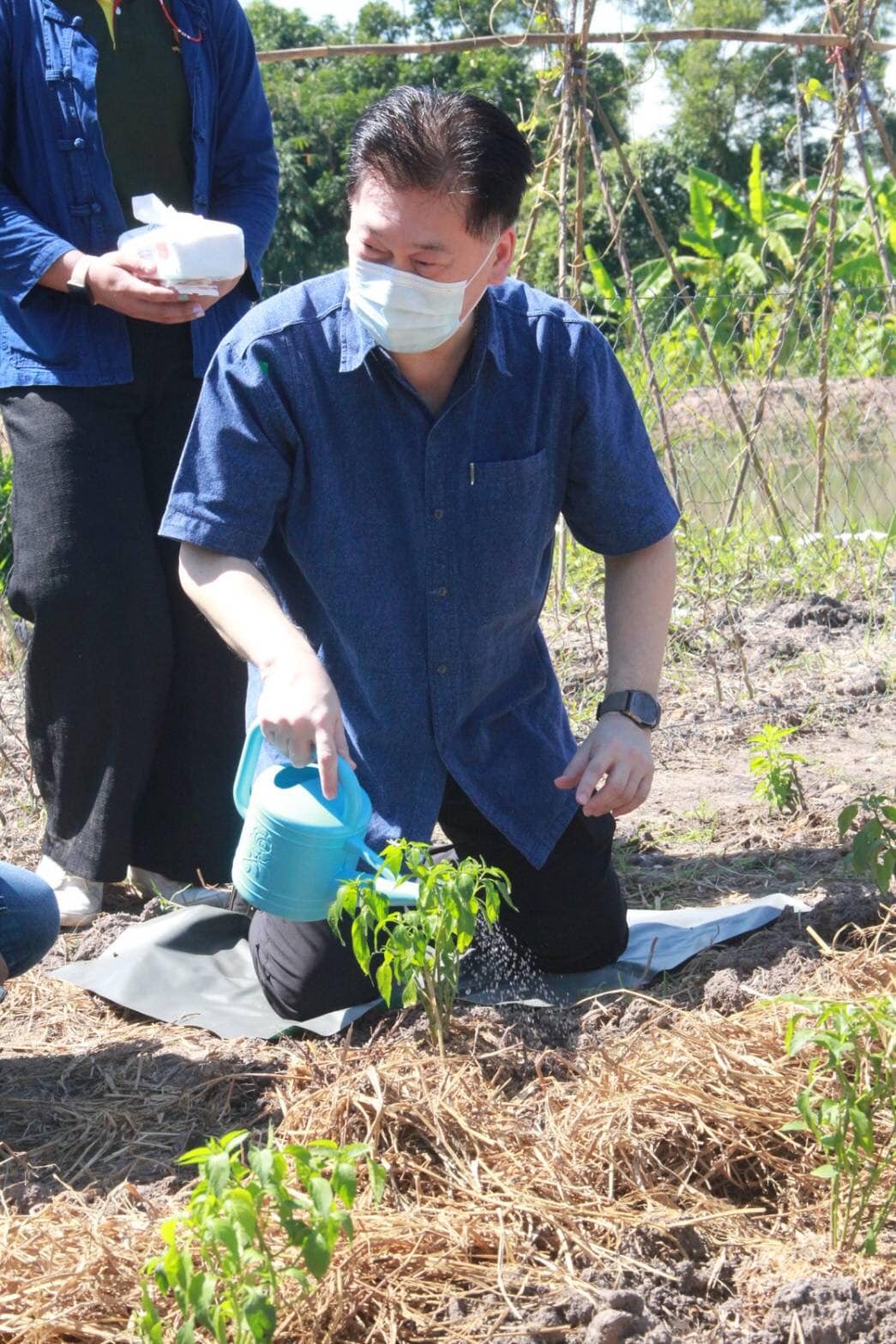 ตรวจเยี่ยมการดำเนินงานโครงการพัฒนาพื้นที่ต้นแบบการพัฒนาคุณภาพชีวิตตามหลักทฤษฎีใหม่ ประยุกต์สู่ “โคก หนอง นา โมเดล” ของ ร.อ.มานิต คำดวง อำเภอเมืองปราจีนบุรี