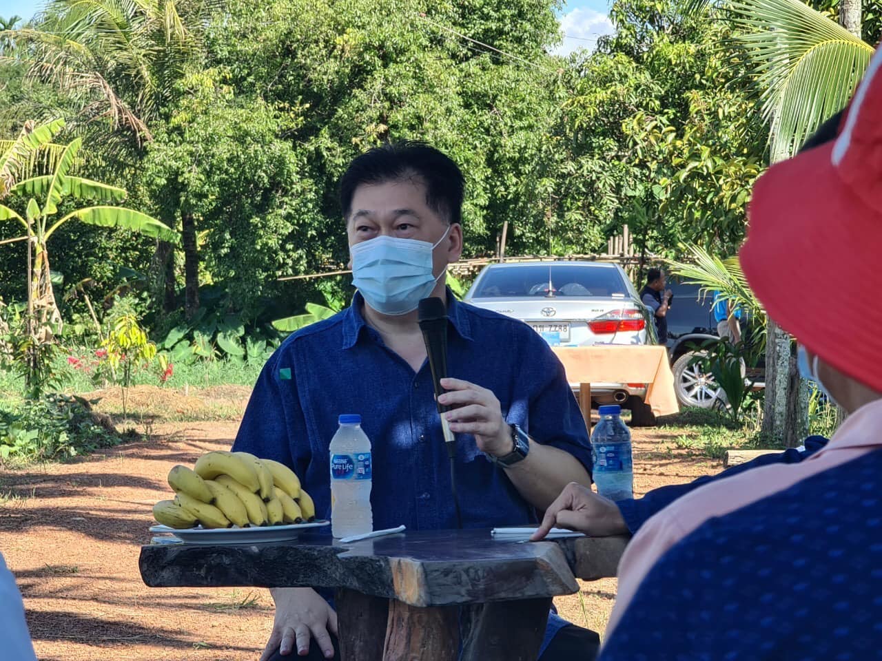ตรวจเยี่ยมการดำเนินงานโครงการพัฒนาพื้นที่ต้นแบบการพัฒนาคุณภาพชีวิตตามหลักทฤษฎีใหม่ ประยุกต์สู่ “โคก หนอง นา โมเดล” ของ ร.อ.มานิต คำดวง อำเภอเมืองปราจีนบุรี
