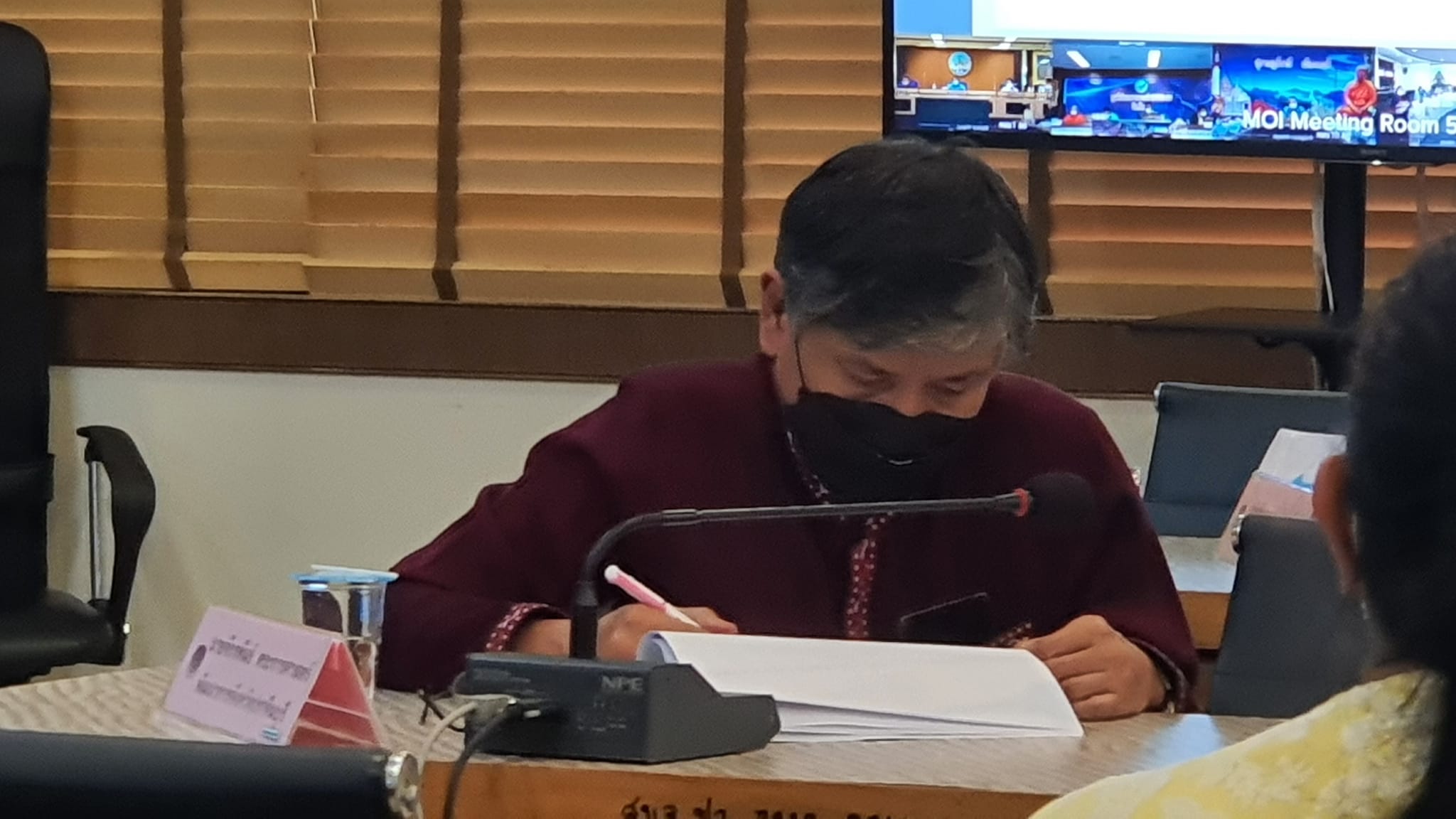พช.ปราจีนบุรี ร่วมประชุมรับมอบนโยบายการขับเคลื่อนการขจัดความยากจนและพัฒนาคนทุกช่วงวัยอย่างยั่งยืนตามหลักปรัชญาเศรษฐกิจพอเพียง