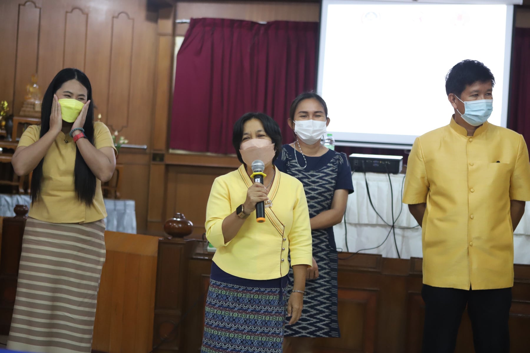 พช.ปราจีนบุรี ดำเนินโครงการพัฒนาทักษะอาชีพแก่กลุ่มสมาชิกกองทุนพัฒนาบทบาทสตรี