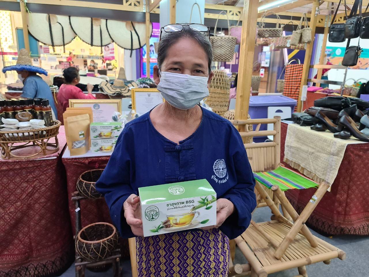 พช.จังหวัดปราจีนบุรี เชิญร่วมกิจกรรมทดสอบตลาด สำหรับการพัฒนาผลิตภัณฑ์ OTOP  และการแสดงสินค้าจำหน่ายผ้าทอลายขอเจ้าฟ้าสิริวัณณวรี