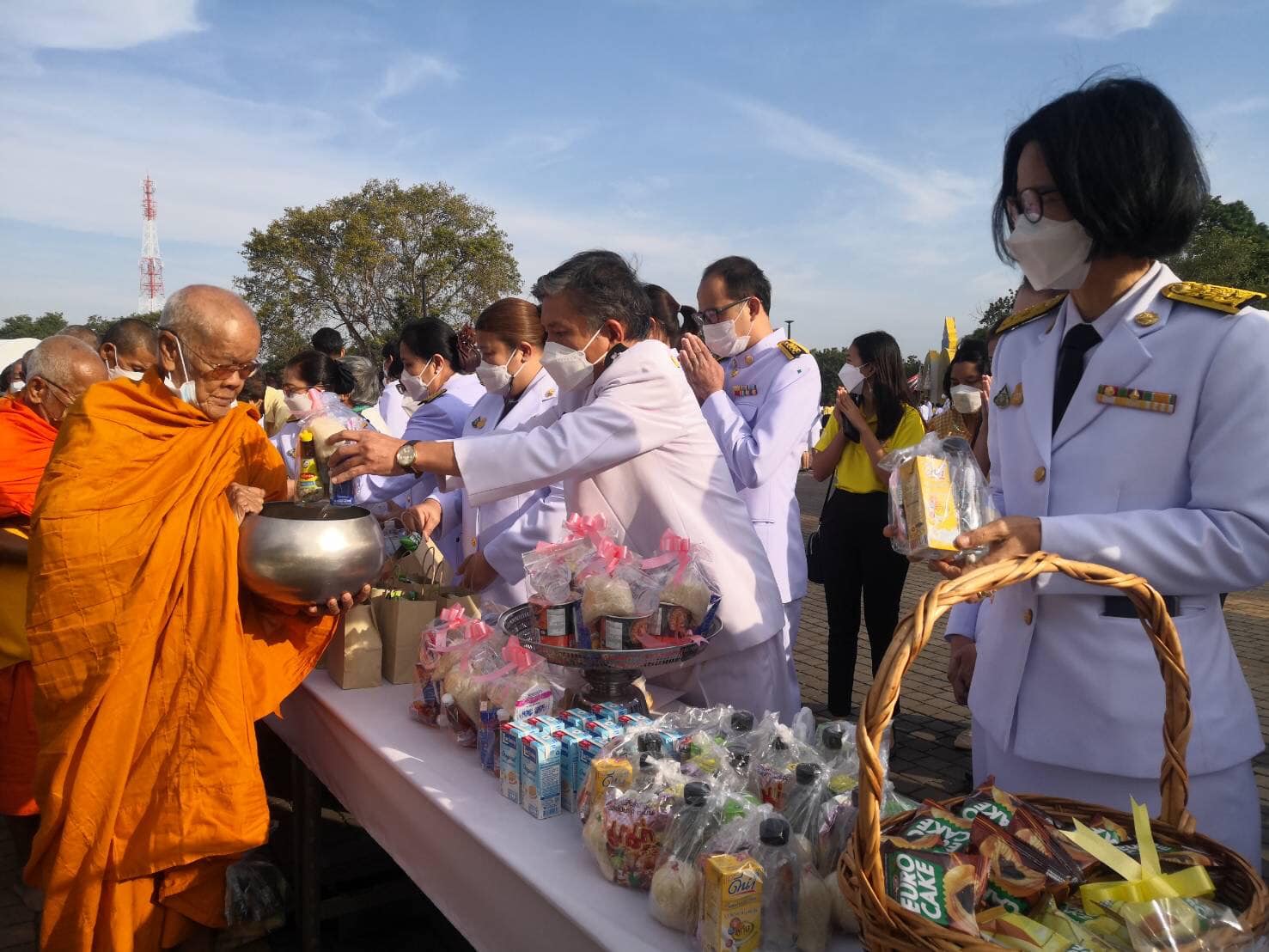 พช.ปราจีนบุรี ร่วมกิจกรรมเนื่องในวันคล้ายวันพระบรมราชสมภพพระบาทสมเด็จพระบรมชนกาธิเบศร มหาภูมิพลอดุลยเดชมหาราช บรมนาถบพิตร วันชาติ และวันพ่อแห่งชาติ 5 ธันวาคม 2564 