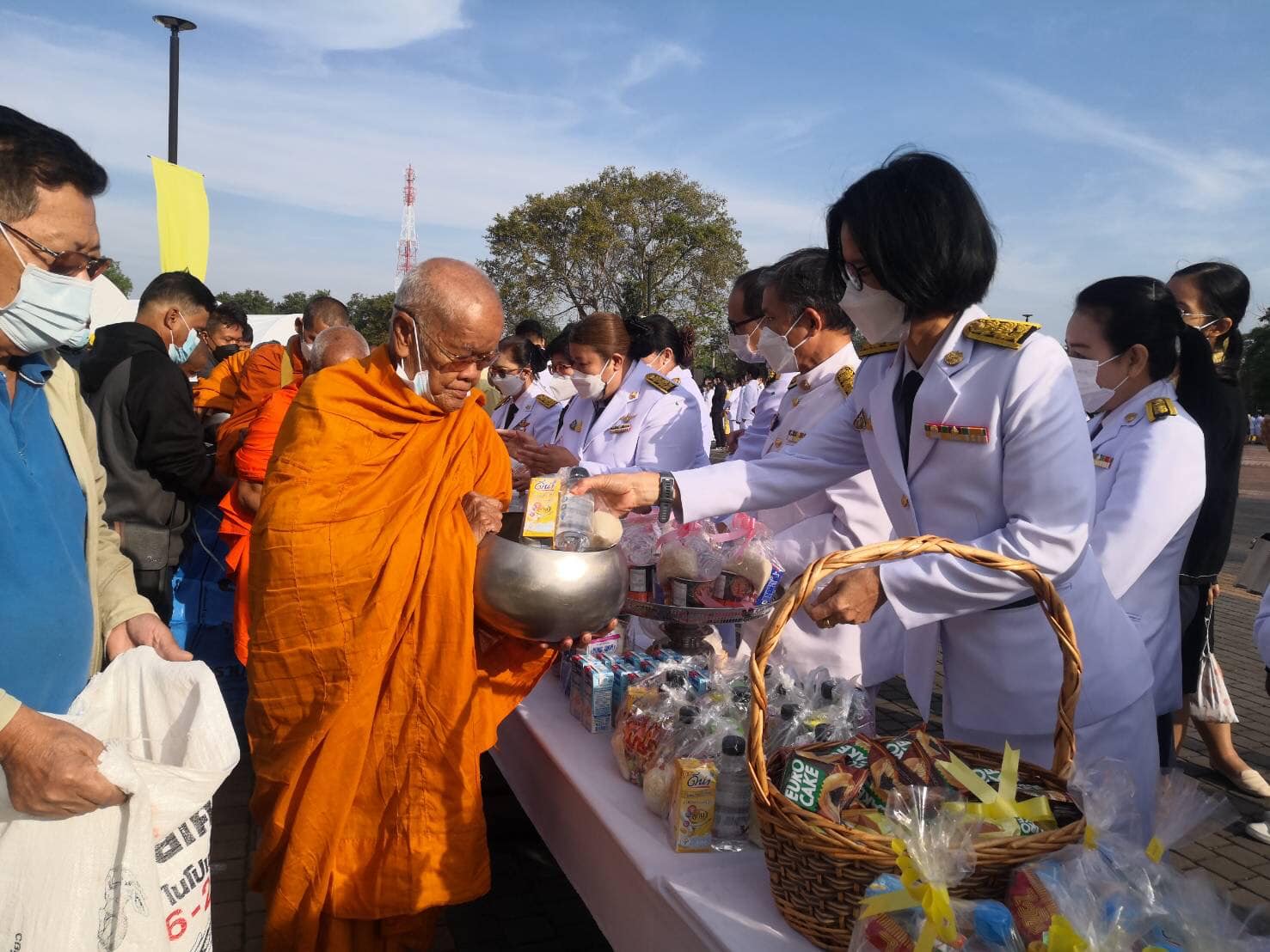 พช.ปราจีนบุรี ร่วมกิจกรรมเนื่องในวันคล้ายวันพระบรมราชสมภพพระบาทสมเด็จพระบรมชนกาธิเบศร มหาภูมิพลอดุลยเดชมหาราช บรมนาถบพิตร วันชาติ และวันพ่อแห่งชาติ 5 ธันวาคม 2564 