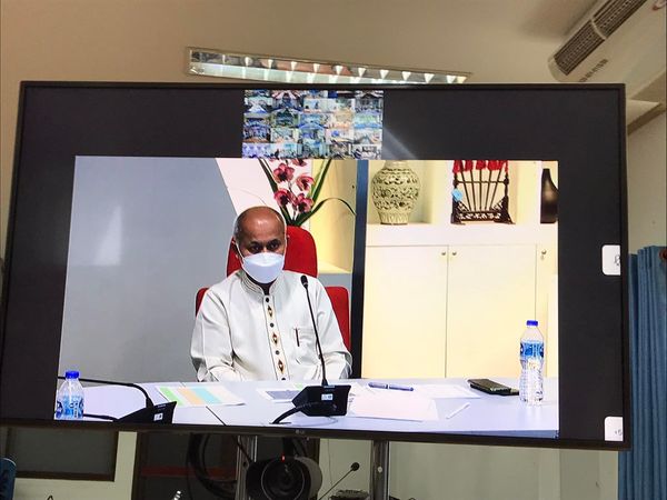 พช.ปราจีนบุรี ร่วมประชุมติดตามผลการตรวจสอบข้อมูลครัวเรือนภายใต้การขับเคลื่อนการดำเนินงานขจัดความยากจนและพัฒนาคนทุกช่วงวัยอย่างยั่งยืนตามหลักปรัชญาเศรษฐกิจพอเพียง ผ่านระบบ Video Conference