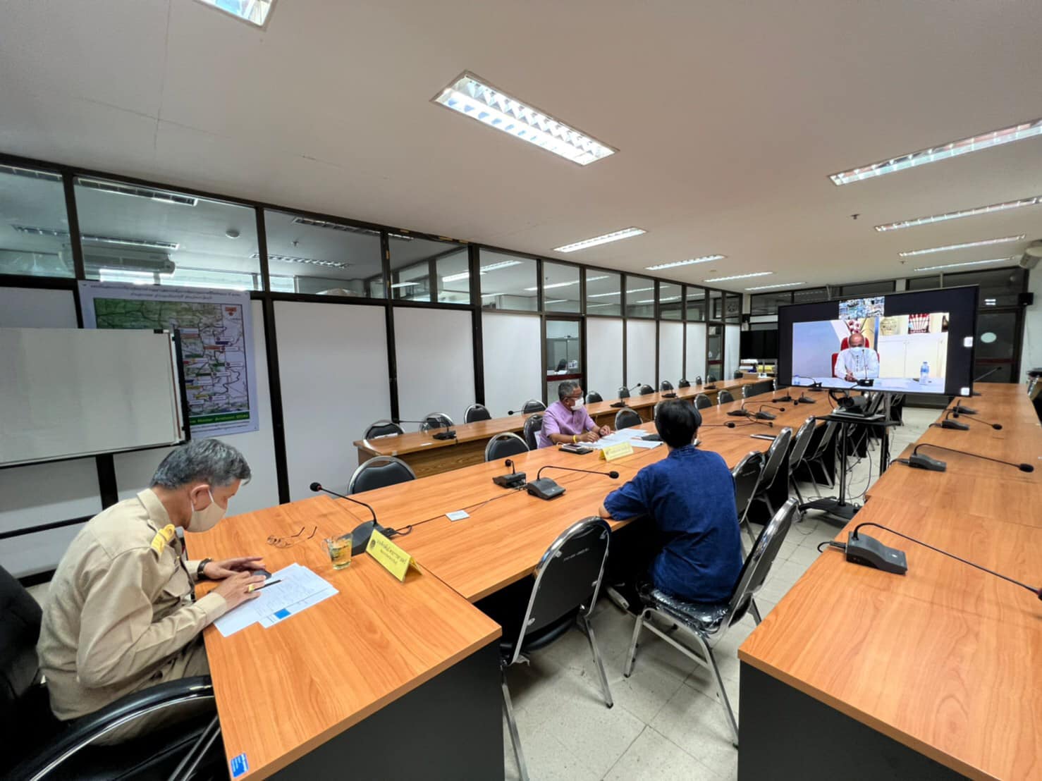 พช.ปราจีนบุรี ร่วมประชุมติดตามผลการตรวจสอบข้อมูลครัวเรือนภายใต้การขับเคลื่อนการดำเนินงานขจัดความยากจนและพัฒนาคนทุกช่วงวัยอย่างยั่งยืนตามหลักปรัชญาเศรษฐกิจพอเพียง ผ่านระบบ Video Conference