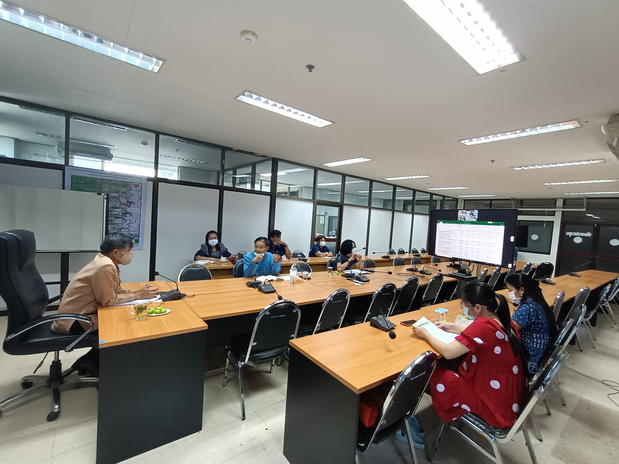 พช.ปราจีนบุรี ร่วมประชุมคณะทำงานติดตามเร่งรัดการเบิกจ่ายภาครัฐของกรมการพัฒนาชุมชน ประจำปีงบประมาณ พ.ศ.2565 ครั้งที่1/2565 ผ่านระบบวีดีทัศน์ทางไกล (Video Conference)