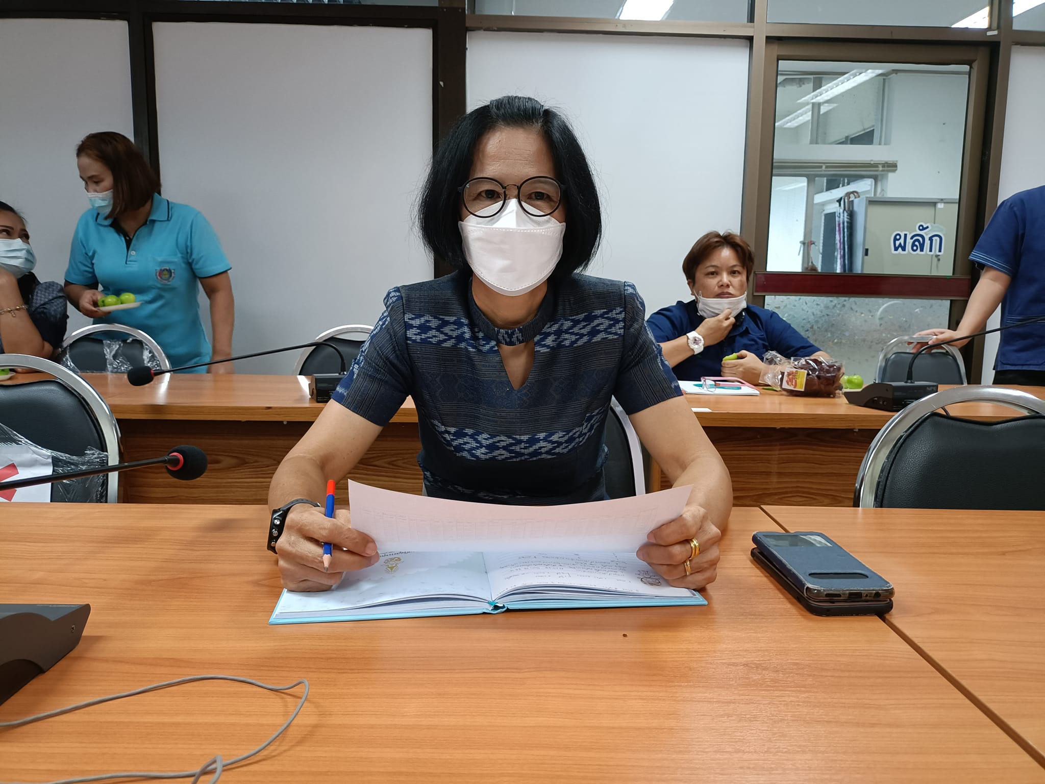 พช.ปราจีนบุรี ร่วมประชุมคณะทำงานติดตามเร่งรัดการเบิกจ่ายภาครัฐของกรมการพัฒนาชุมชน ประจำปีงบประมาณ พ.ศ.2565 ครั้งที่1/2565 ผ่านระบบวีดีทัศน์ทางไกล (Video Conference)
