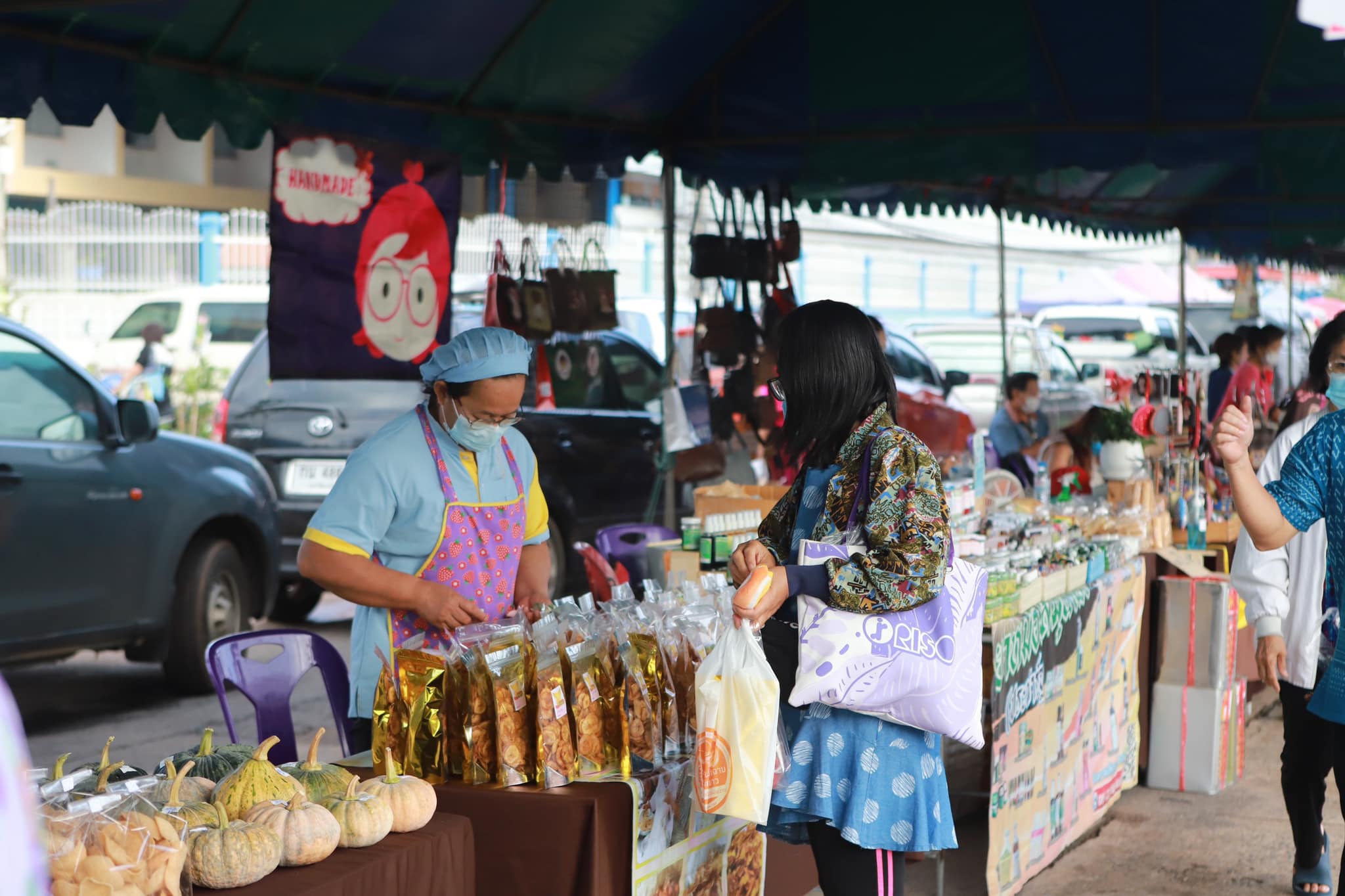 พช.ปราจีนบุรี “ส่งเสริมช่องทางการตลาดผลิตภัณฑ์กลุ่มอาชีพสมาชิกกองทุนพัฒนาบทบาทสตรี”