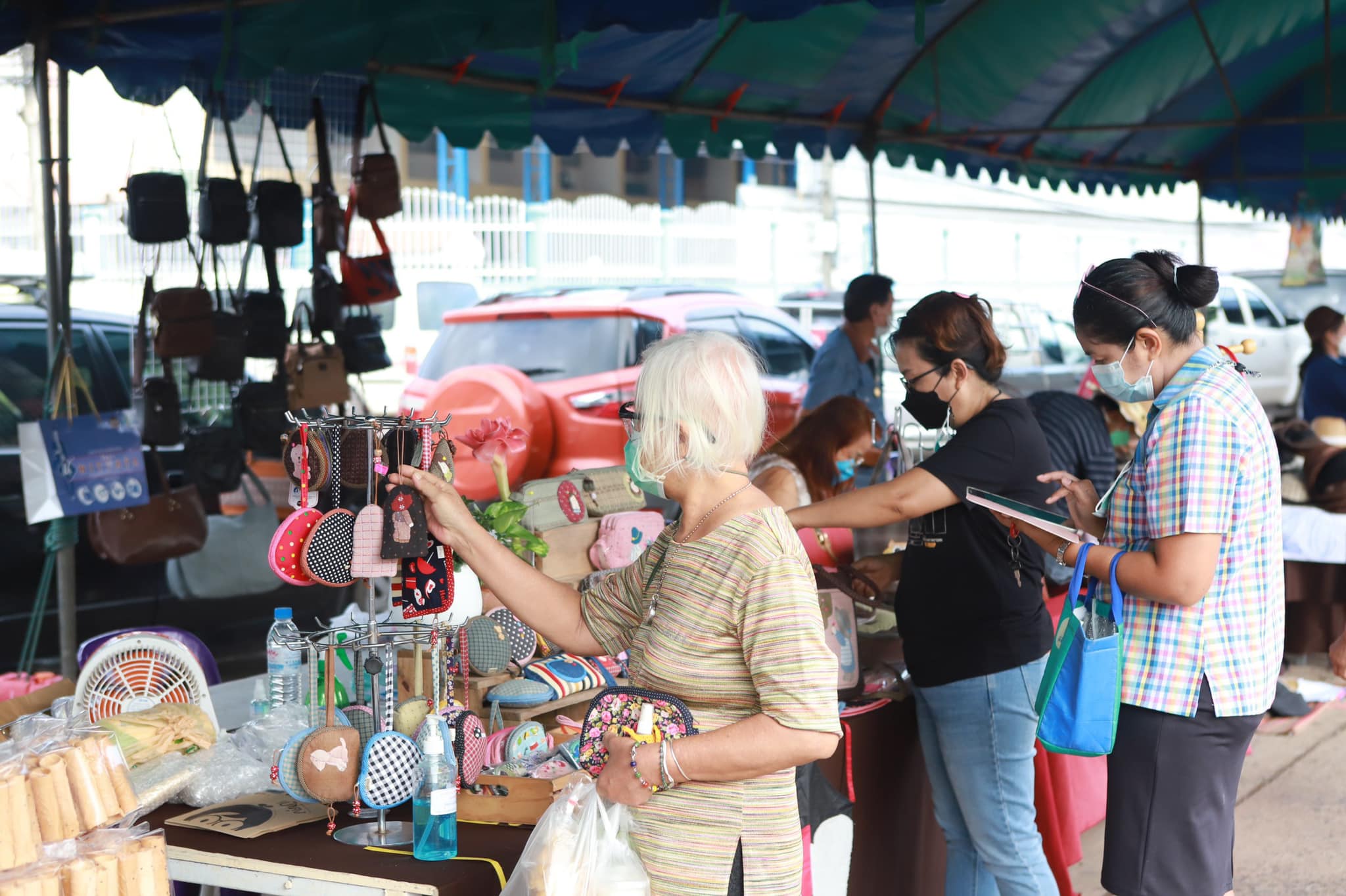 พช.ปราจีนบุรี “ส่งเสริมช่องทางการตลาดผลิตภัณฑ์กลุ่มอาชีพสมาชิกกองทุนพัฒนาบทบาทสตรี”