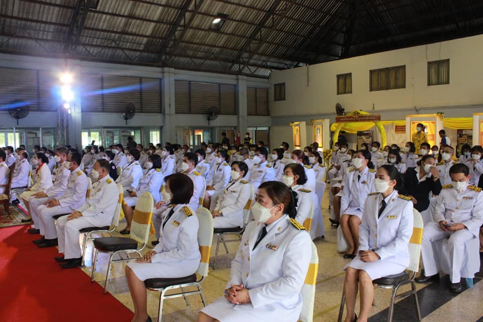 พช. ปราจีนบุรี ร่วมพิธีถวายเครื่องสักการะแด่พระบาทสมเด็จพระบรมชนกาธิเบศร มหาภูมิพลอดุลยเดชมหาราช บรมนาถบพิตร เนื่องในวันมาตรฐานฝีมือแรงงานแห่งชาติ ประจำปี 2565