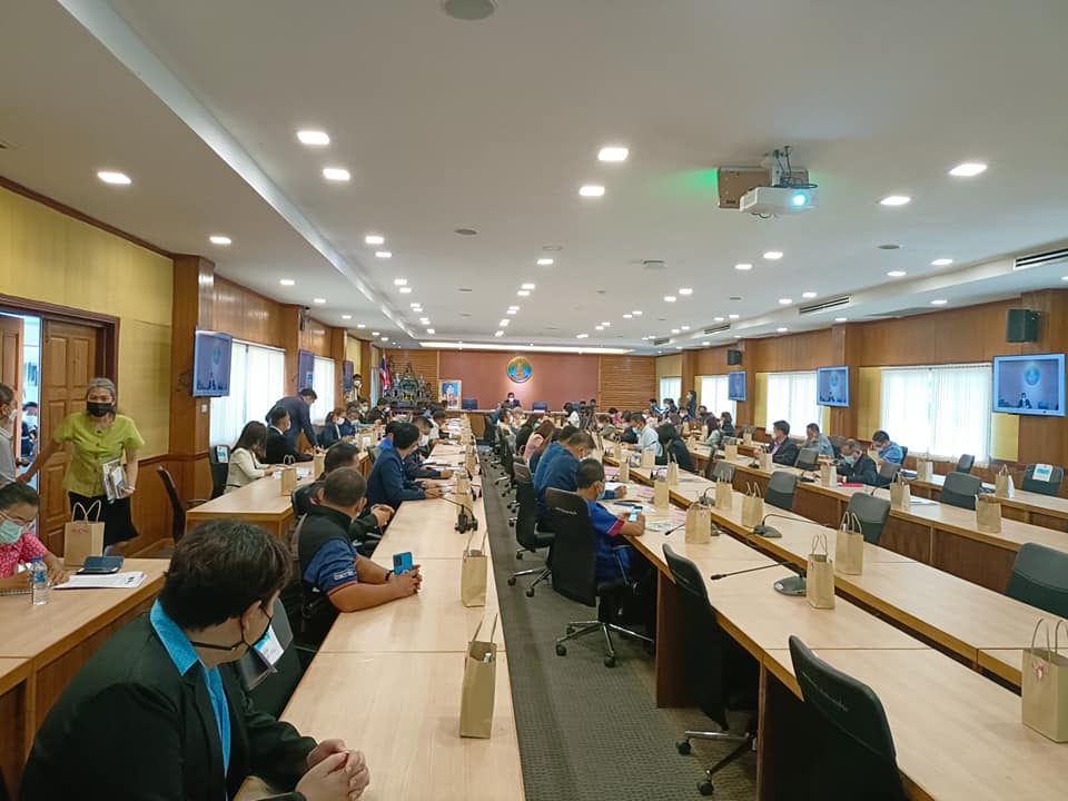 พช.ปราจีนบุรี ร่วมประชุมการสัมมนาการขับเคลื่อนจังหวัดที่มีผลสัมฤทธิ์สูง (High Performance Provinces)
