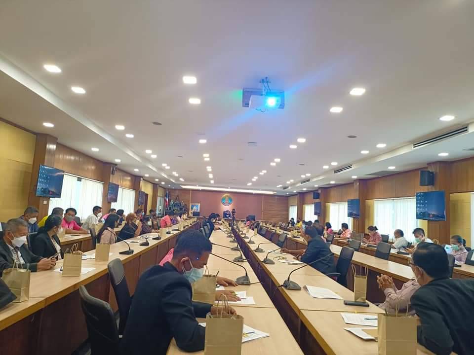 พช.ปราจีนบุรี ร่วมประชุมซักซ้อมการขับเคลื่อนการขจัดความยากจนและพัฒนาคนทุกช่วงวัยอย่างยั่งยืนตามหลักปรัชญาของเศรษฐกิจพอเพียง (ศจพ.) จังหวัดปราจีนบุรี