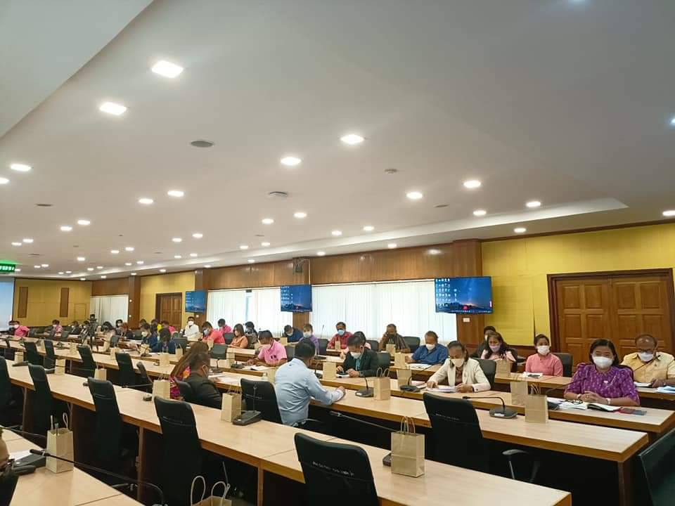 พช.ปราจีนบุรี ร่วมประชุมซักซ้อมการขับเคลื่อนการขจัดความยากจนและพัฒนาคนทุกช่วงวัยอย่างยั่งยืนตามหลักปรัชญาของเศรษฐกิจพอเพียง (ศจพ.) จังหวัดปราจีนบุรี