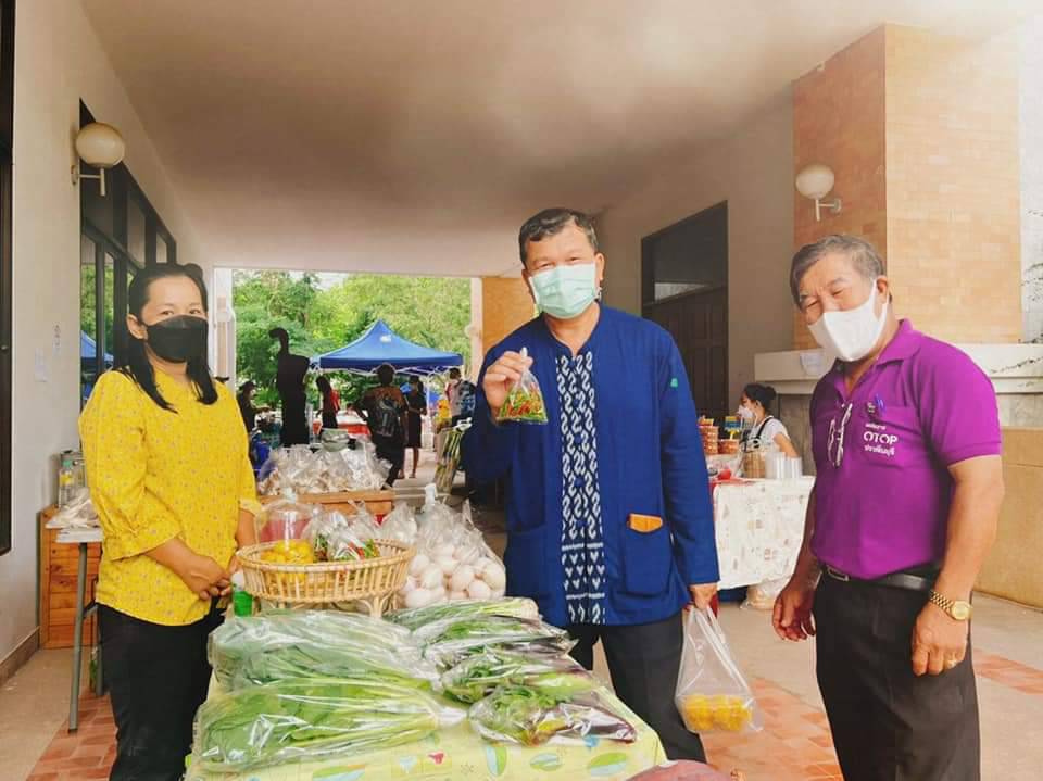 พช.ปราจีนบุรี ดำเนินการจัดกิจกรรมตลาดประชารัฐคนไทยยิ้มได้จังหวัดปราจีนบุรี