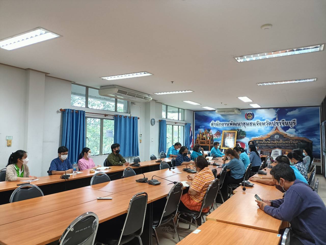 พช.ปราจีนบุรี ประชุมปรับเปลี่ยนการดำเนินงานในสำนักงานพัฒนาชุมชนจังหวัดปราจีนบุรี