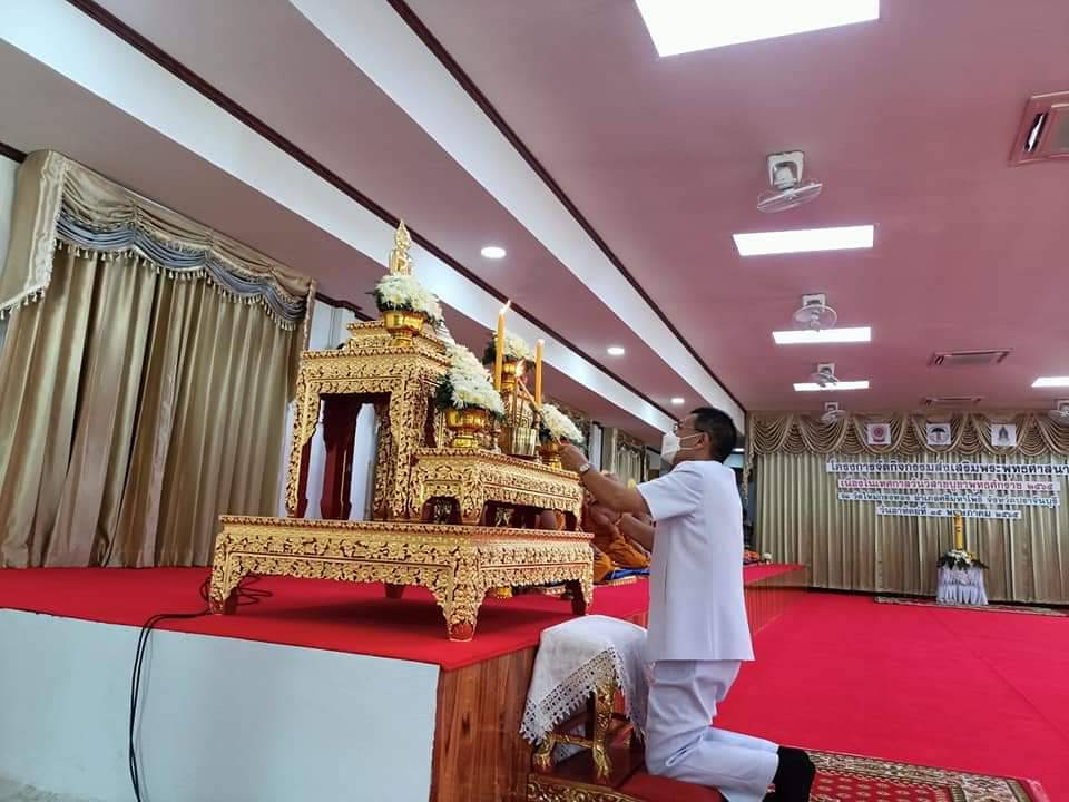 พช.ปราจีนบุรี ร่วมพิธีเจริญพระพุทธมนต์และเวียนเทียน ส่งเสริมพระพุทธศาสนา เนื่องในเทศกาลวันวิสาขบูชา พุทธศักราช 2656