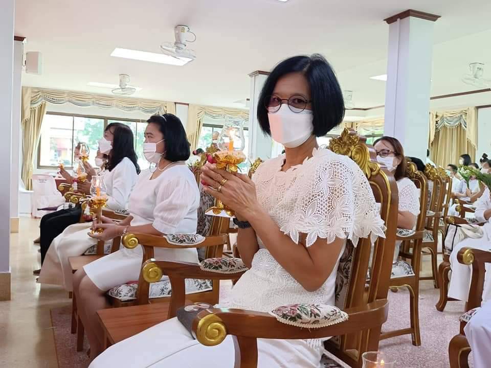 พช.ปราจีนบุรี ร่วมพิธีเจริญพระพุทธมนต์และเวียนเทียน ส่งเสริมพระพุทธศาสนา เนื่องในเทศกาลวันวิสาขบูชา พุทธศักราช 2656