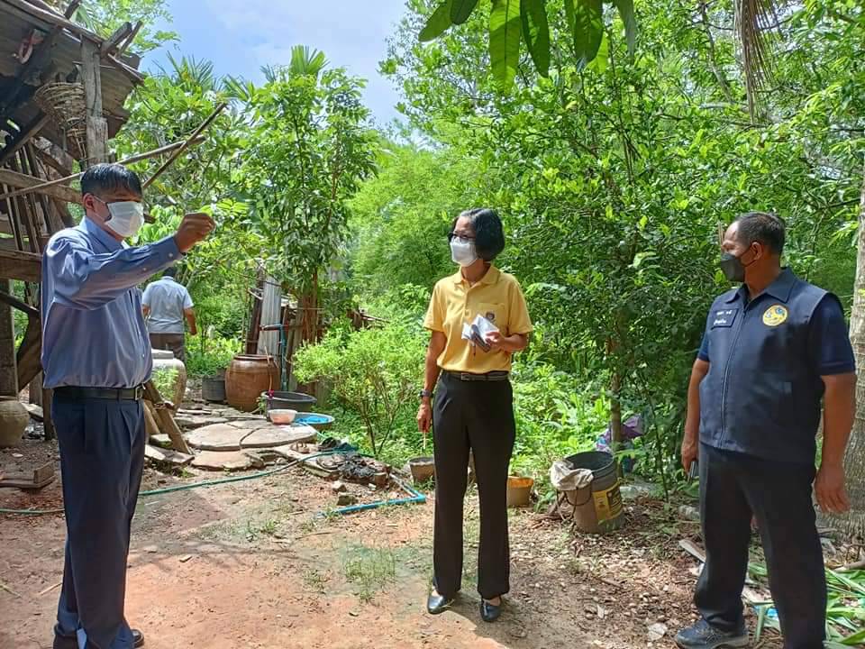 พช.ปราจีนบุรี ลงพื้นที่จัดทำโครงการบ้านสร้างสุขสลากสรรค์สร้างเพื่อชุมชน
