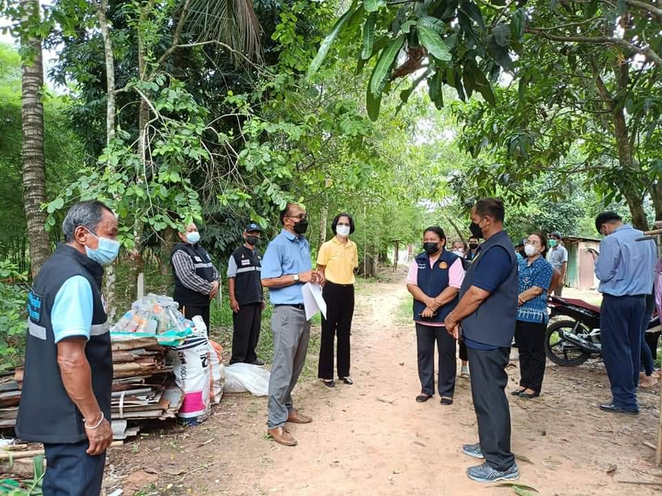 พช.ปราจีนบุรี ลงพื้นที่จัดทำโครงการบ้านสร้างสุขสลากสรรค์สร้างเพื่อชุมชน