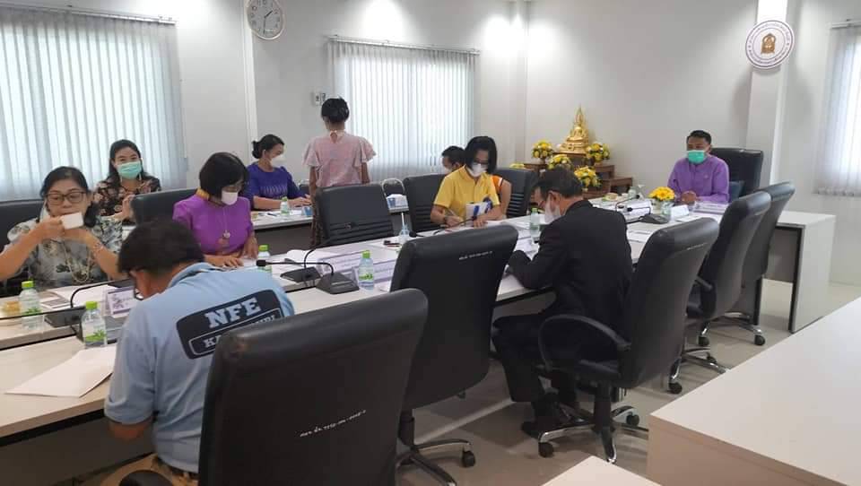 พช.ปราจีนบุรี ร่วมประชุมการขับเคลื่อนศูนย์ขจัดความยากจนและพัฒนาทุกช่วงวัยอย่างยังยืนตามหลักปรัชญาเศรษฐกิจพอเพียง (ศจพ.) จังหวัดปราจีนบุรี