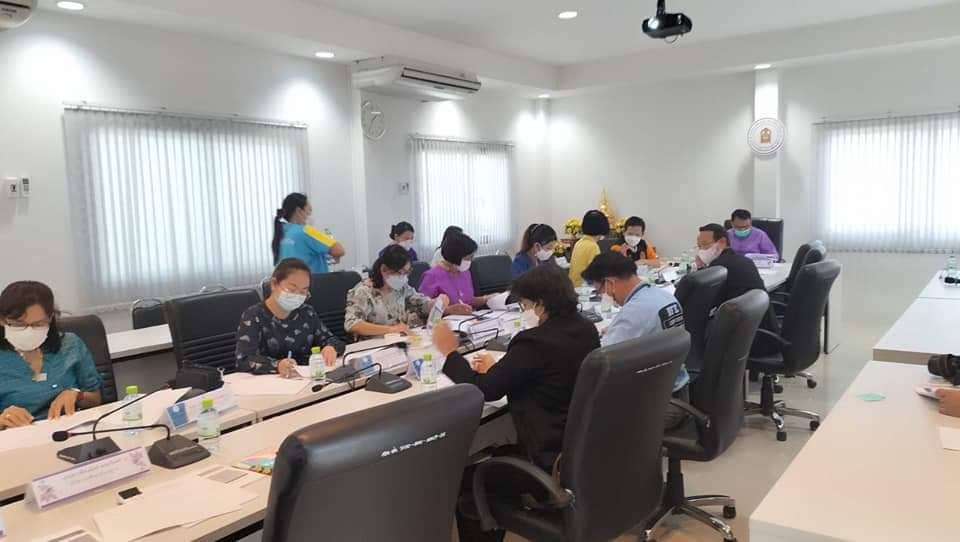 พช.ปราจีนบุรี ร่วมประชุมการขับเคลื่อนศูนย์ขจัดความยากจนและพัฒนาทุกช่วงวัยอย่างยังยืนตามหลักปรัชญาเศรษฐกิจพอเพียง (ศจพ.) จังหวัดปราจีนบุรี