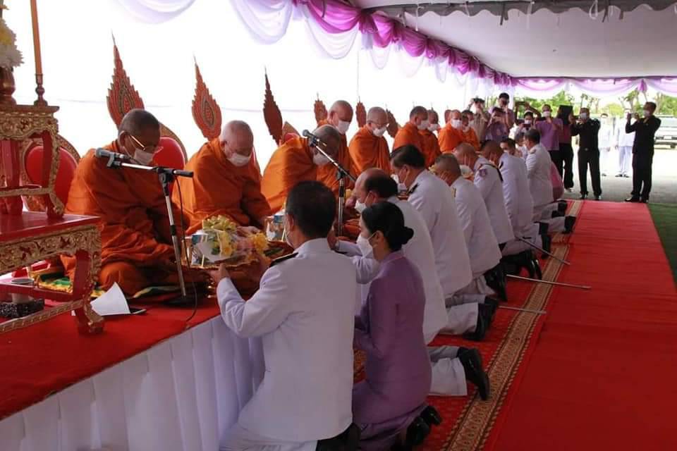 พช.ปราจีนบุรี ร่วมพิธีทำบุญตักบาตรถวายเป็นพระราชกุศล เนื่องในโอกาสวันเฉลิมพระชนมพรรษา สมเด็จพระนางเจ้าฯ พระบรมราชินี