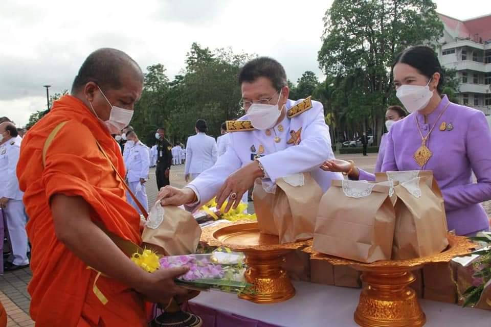 พช.ปราจีนบุรี ร่วมพิธีทำบุญตักบาตรถวายเป็นพระราชกุศล เนื่องในโอกาสวันเฉลิมพระชนมพรรษา สมเด็จพระนางเจ้าฯ พระบรมราชินี