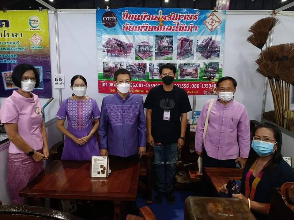 พช. จังหวัดปราจีนบุรี ร่วมพิธีเปิดงาน OTOP Midyear 2022 “สุขช้อป สุขใจ สุขทั่วไทยรวมไว้ในที่เดียว” นำทีมเยี่ยมให้กำลังใจและอุดหนุนผู้ประกอบการจังหวัดปราจีนบุรี